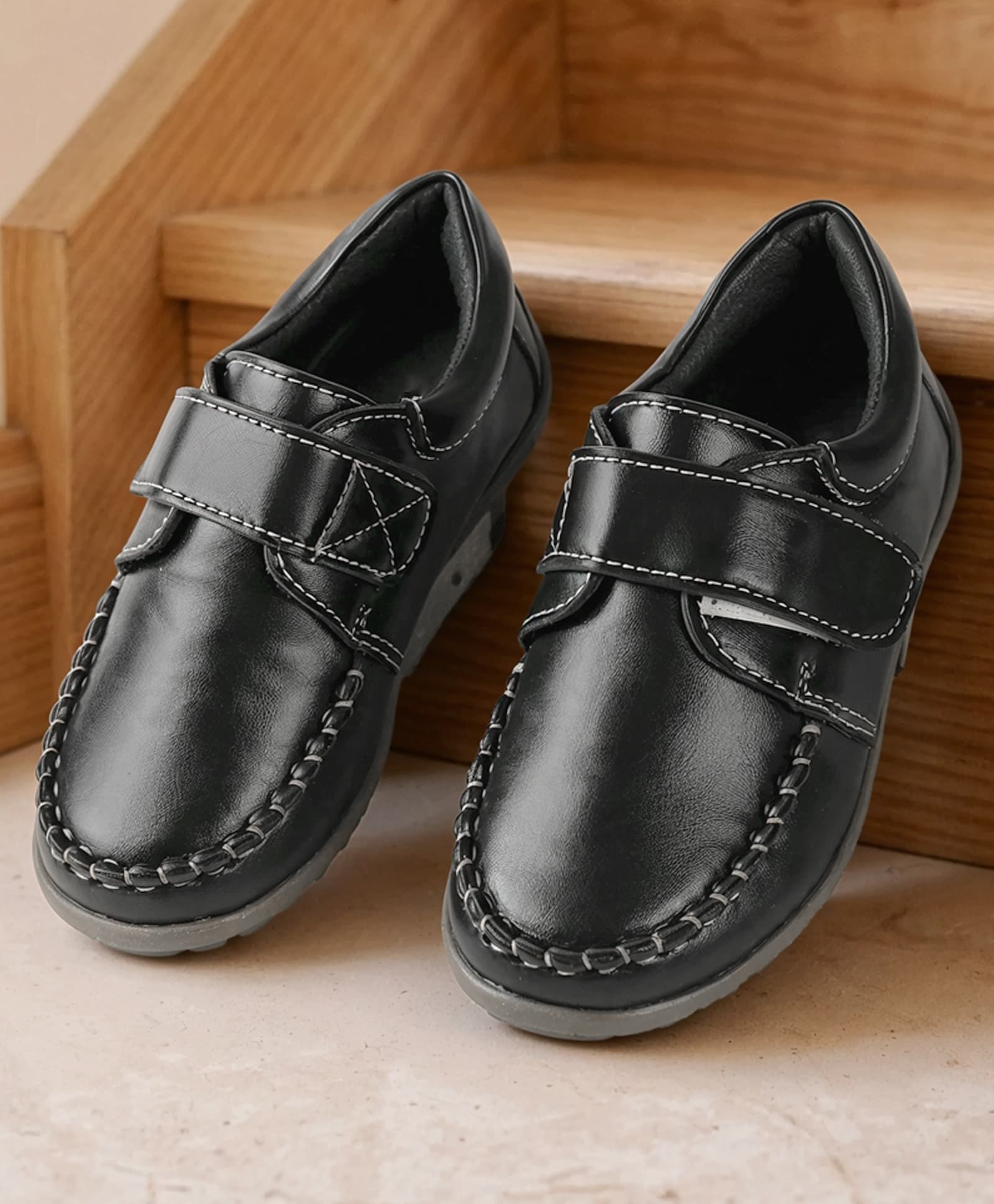 Cute Walk By Babyhug Velcro Closure Formal & Party Wear Shoes - Black-image-3
