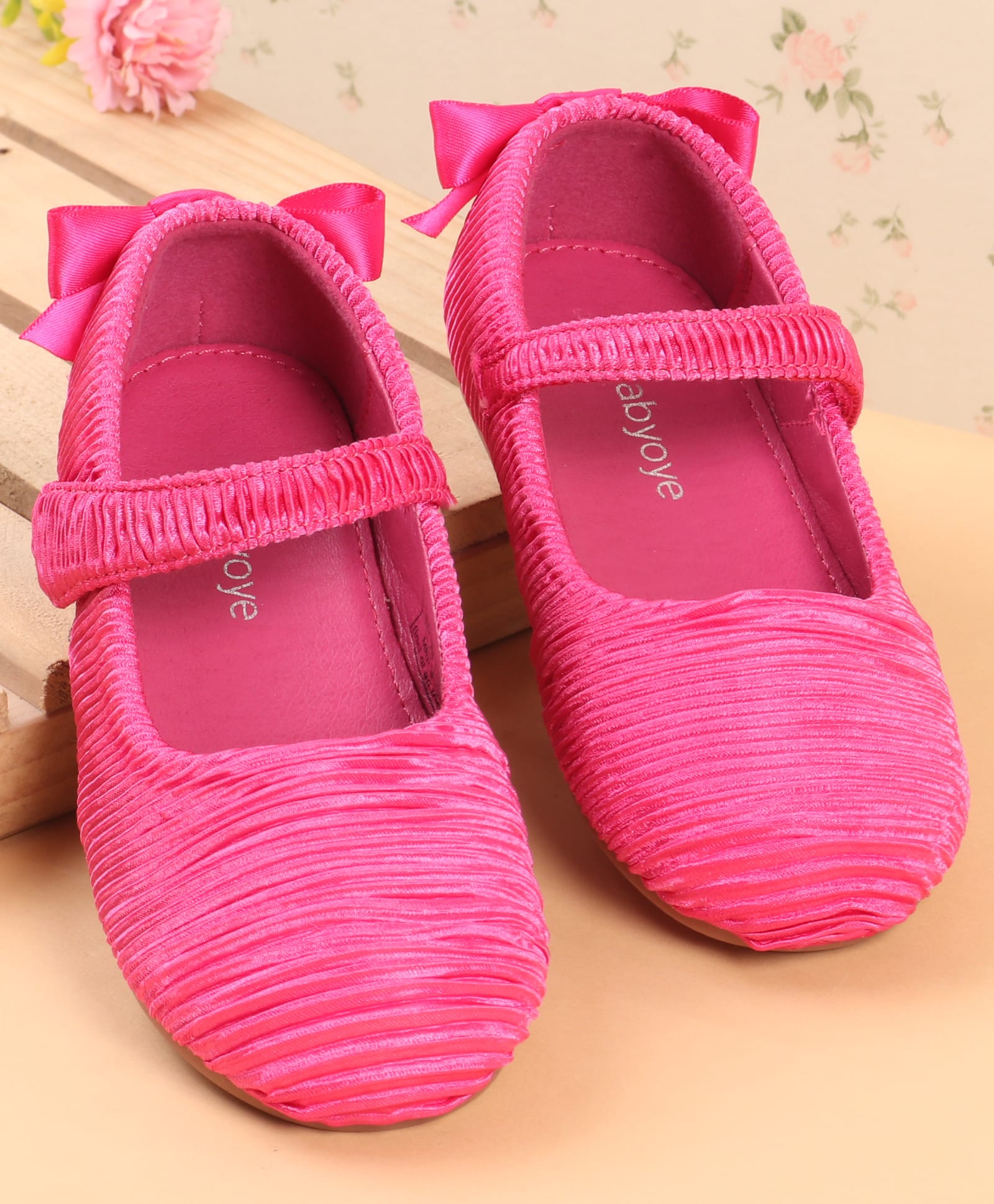 Babyoye Velcro Closure Solid Ballerina With Bow Applique - Fuchsia-picture-16