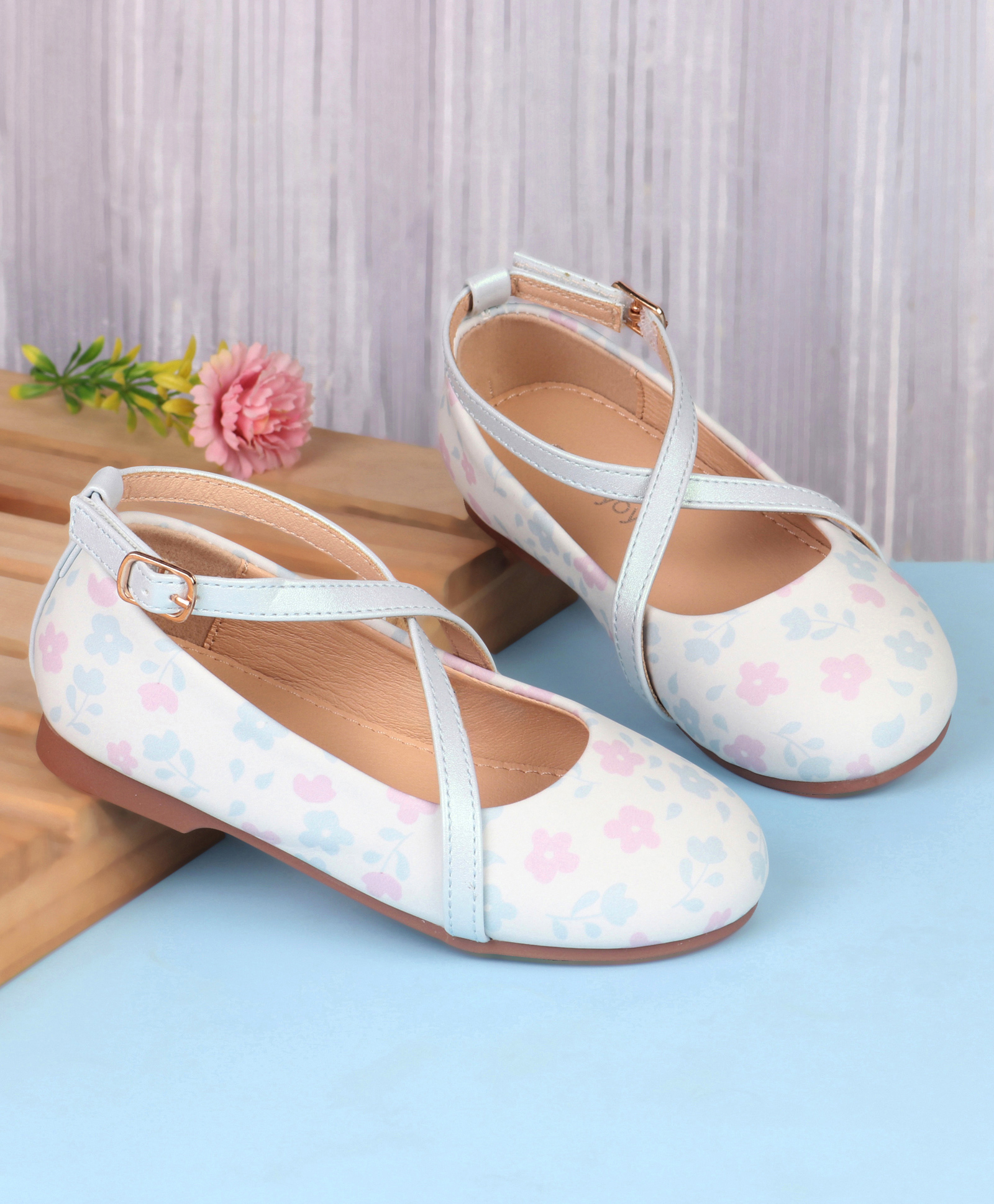 Babyoye Velcro Closure Ballerinas with Floral Print - Blue-picture-12