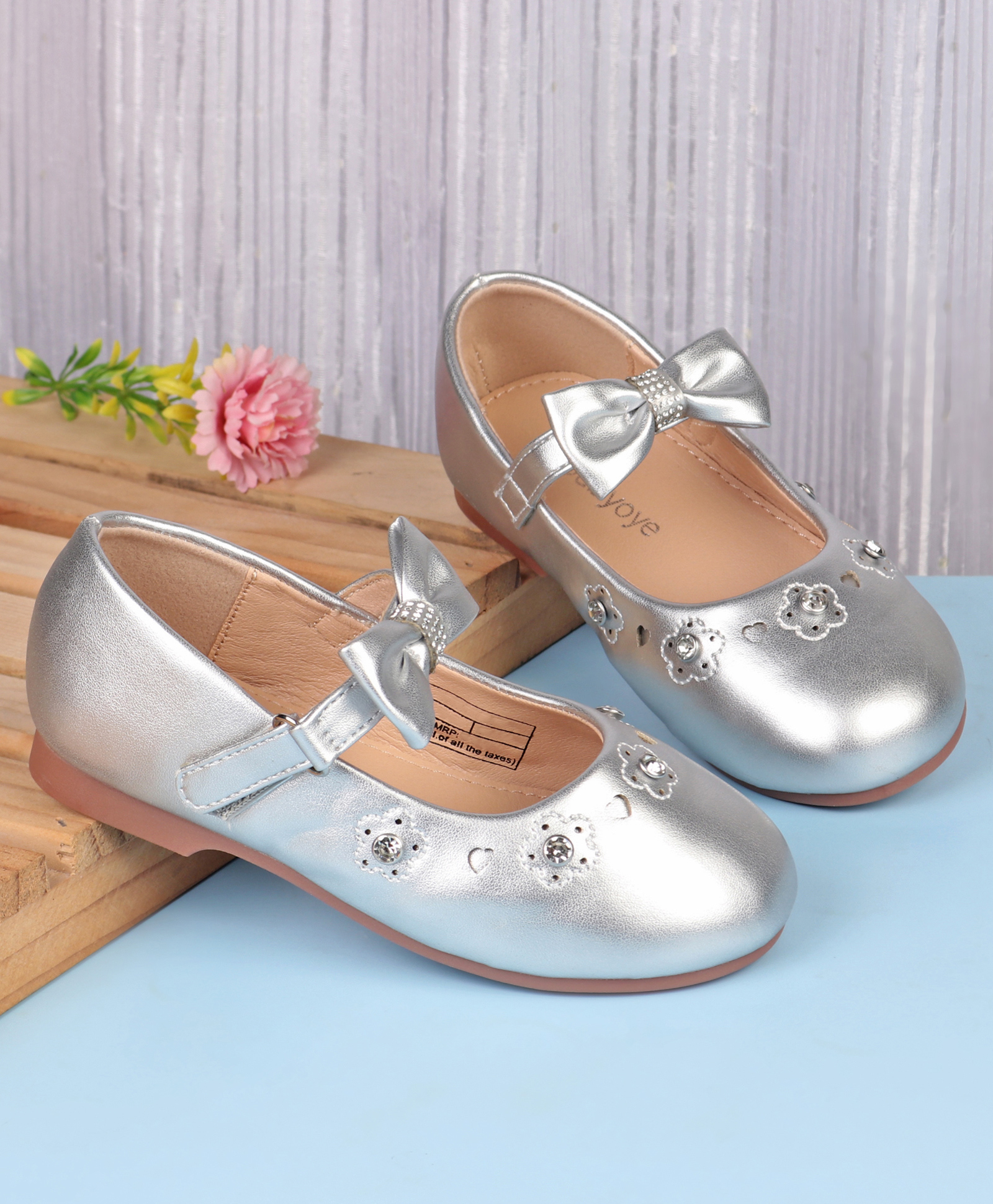 Babyoye PU Velcro Closure Ballerina With Bow Applique - Silver-picture-11