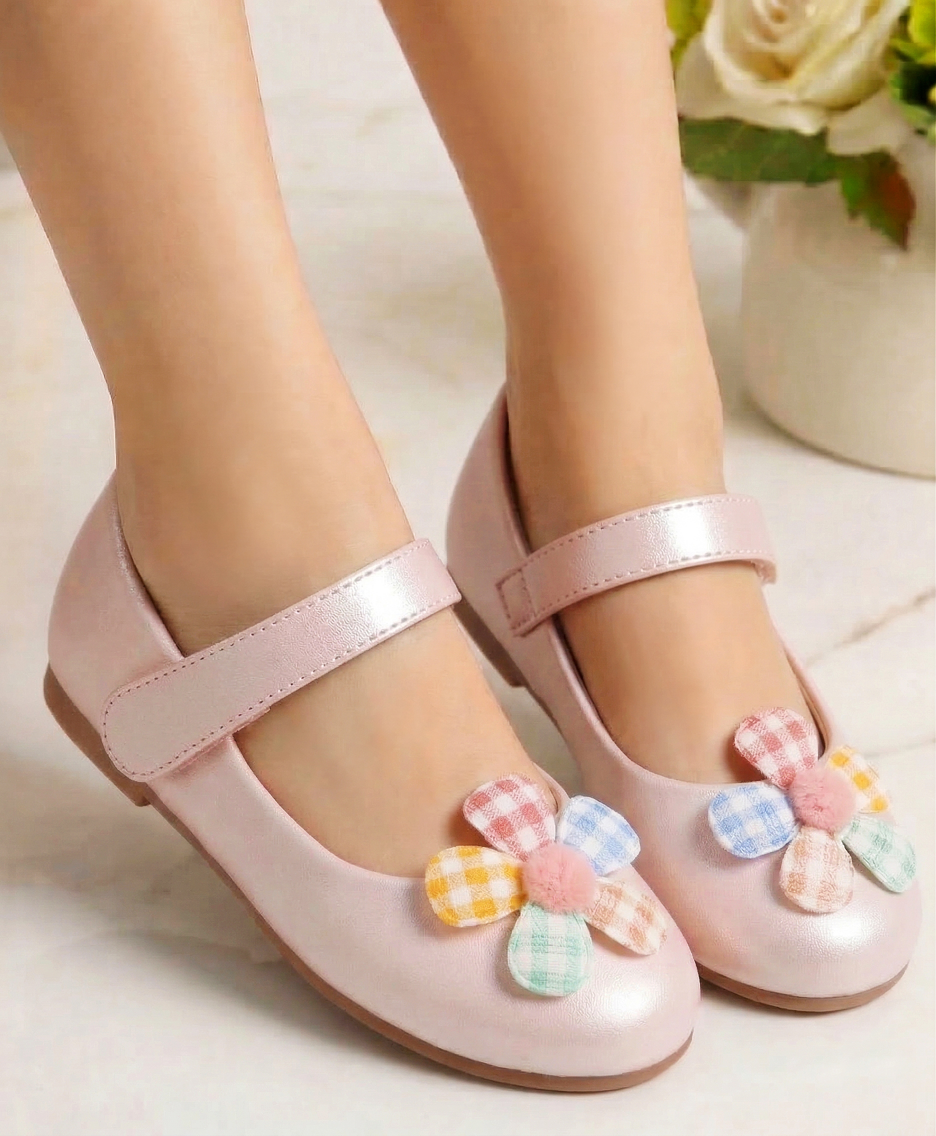 Babyoye Velcro Closure Closed Toe Ballerinas with Floral Applique - Pink