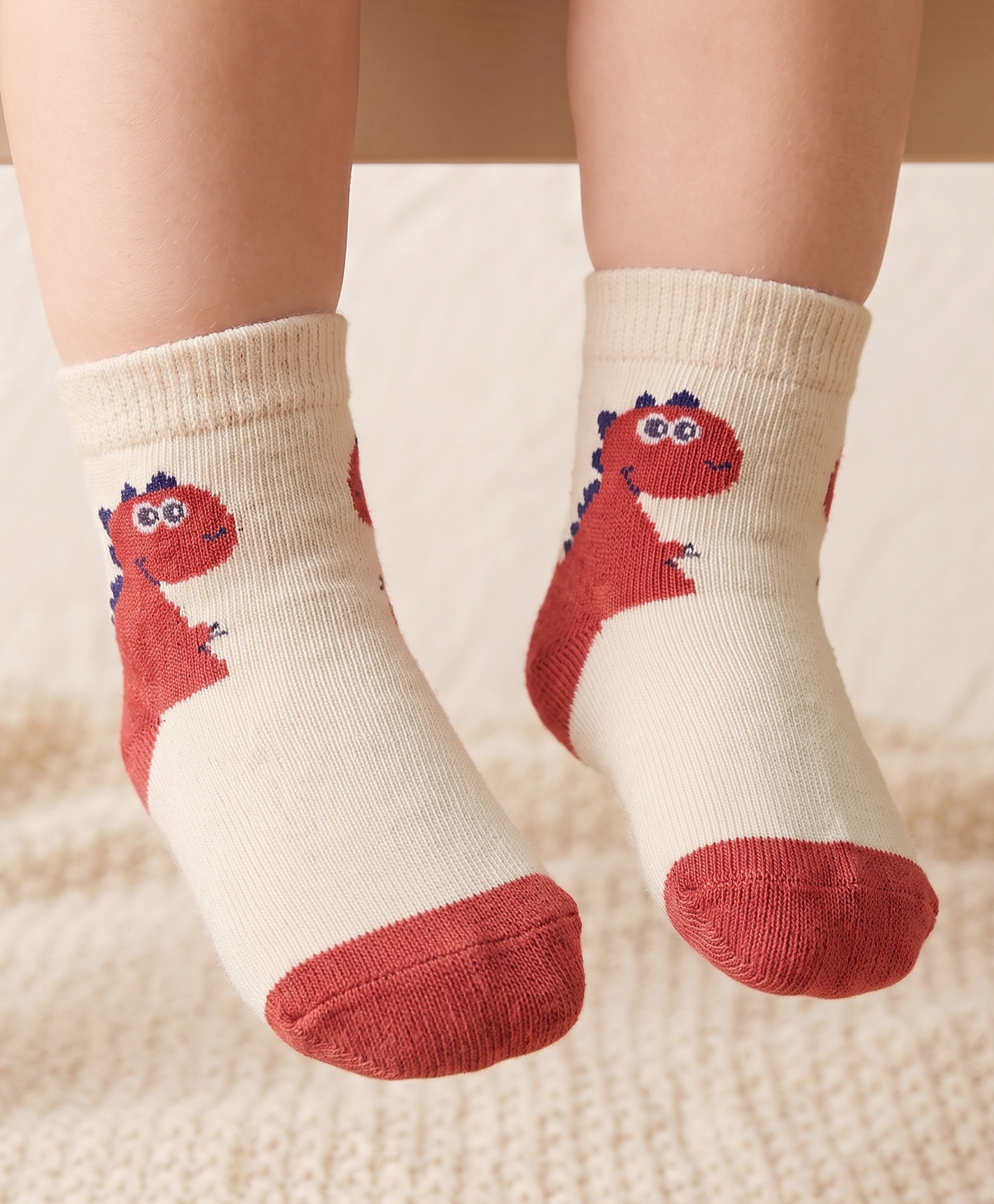 Mustang Knit Ankle Length Socks with Dino Design - Off White-image-41