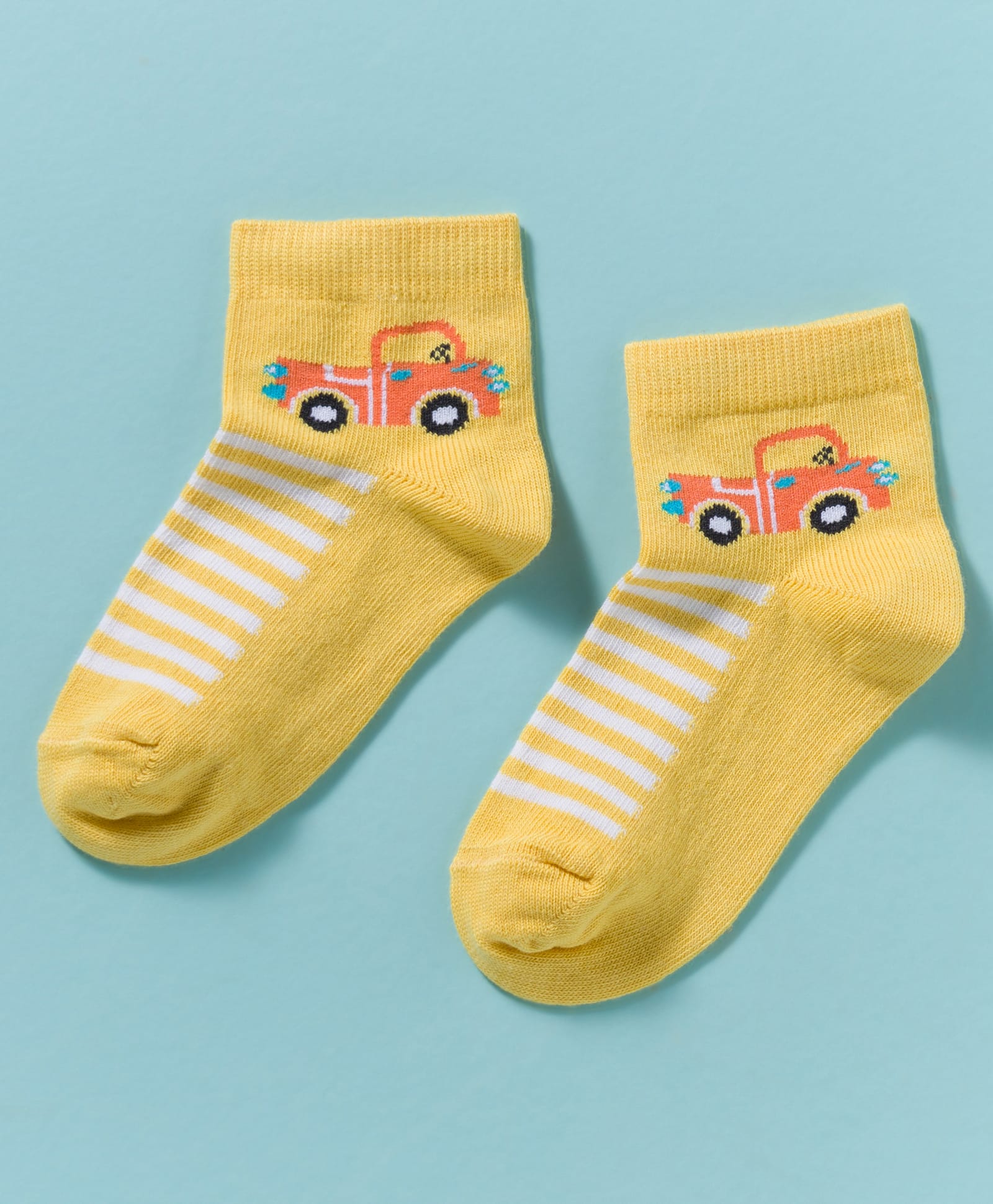 Mustang Knit Ankle Length Socks with Car Design & Stripes - Yellow-image-48