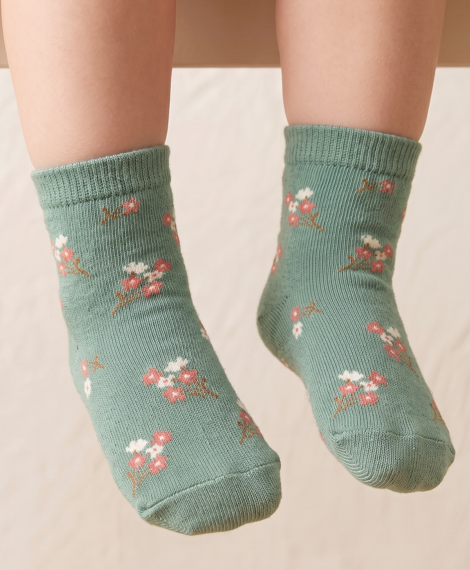 Mustang Knit Ankle Length Socks with Floral Design - Pink-picture-24