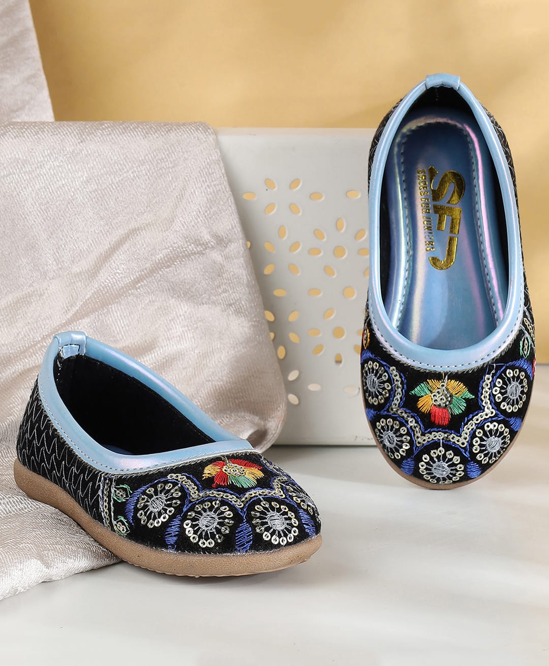 SHOES FOR JUNIORS Floral Thread Work Embroidered & Sequins Embellished Mojaris - Blue