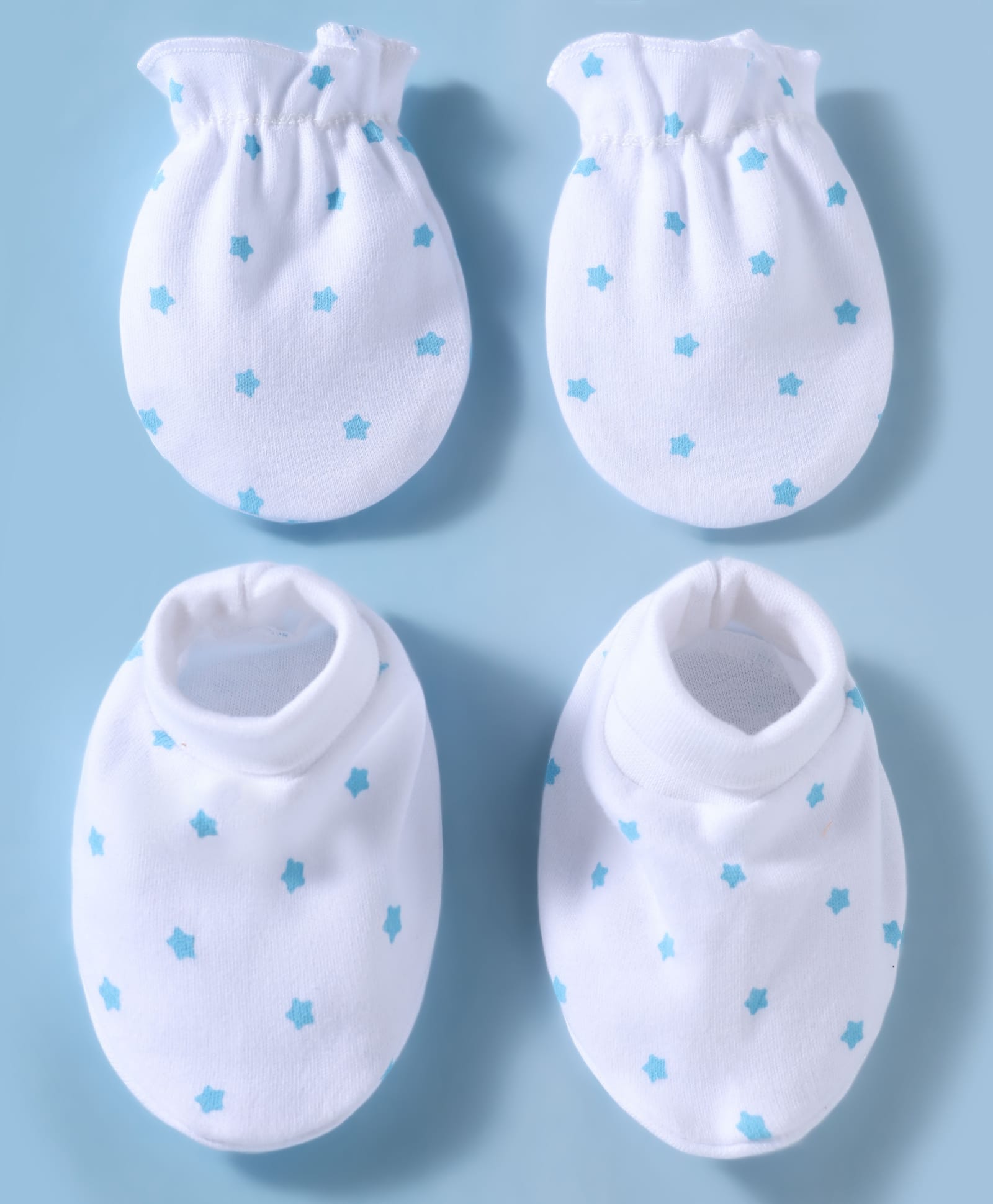 Babyhug 100% Cotton Knit Star Printed Mittens & Booties Set - White-picture-27