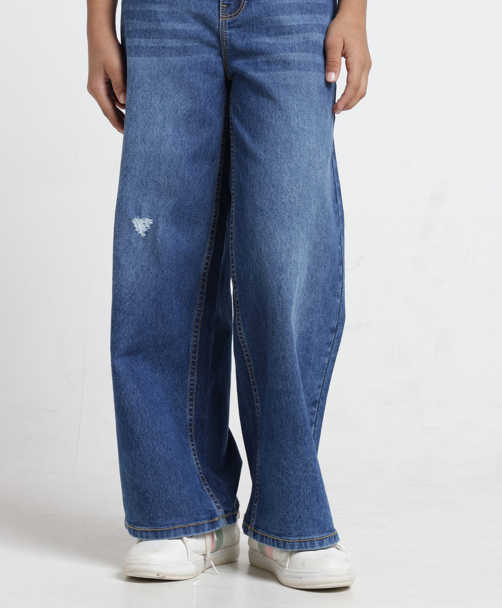 Under Fourteen Only Bow Back Embroidered Washed & Distressed Jeans - Blue-picture-20