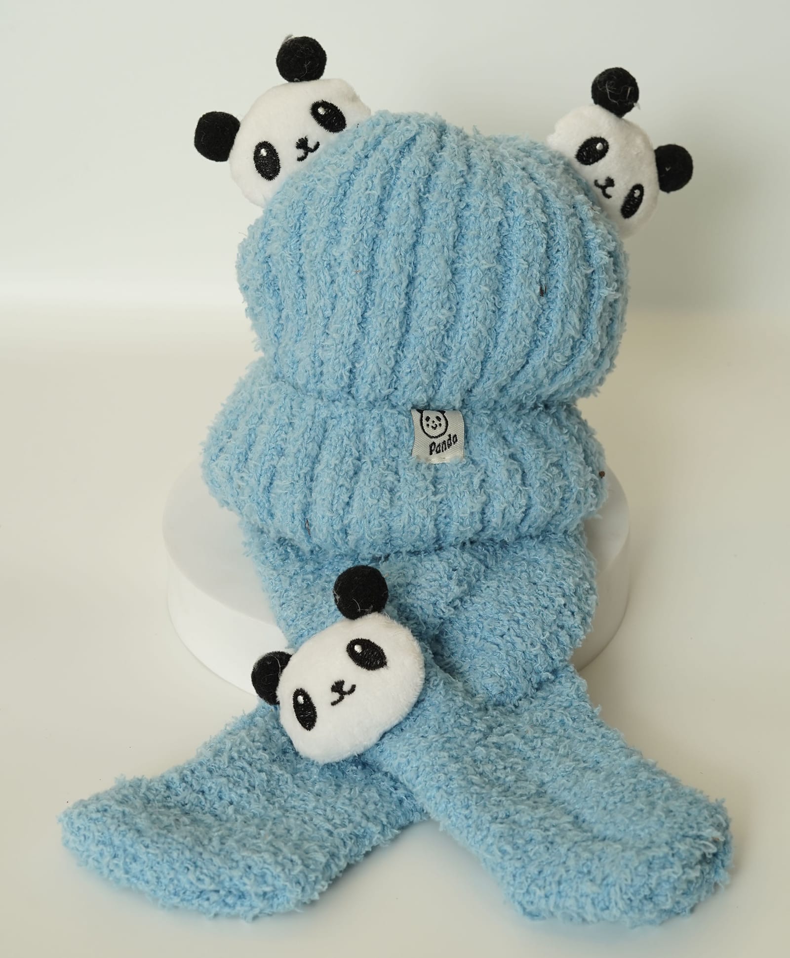 Petite and Posh Woollen Blend Woven Panda Applique Detailed Cap & Scarf Set - Blue