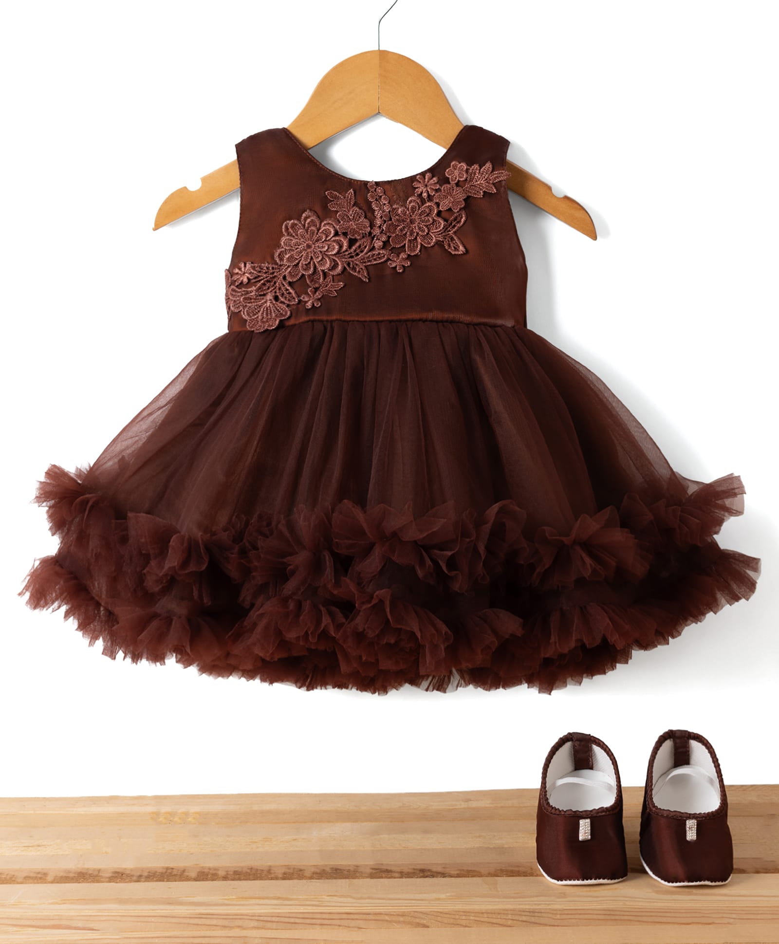 Blabber Sleeveless Floral Applique Detailed Ruffled Dress With Booties - Dark Brown-image-4