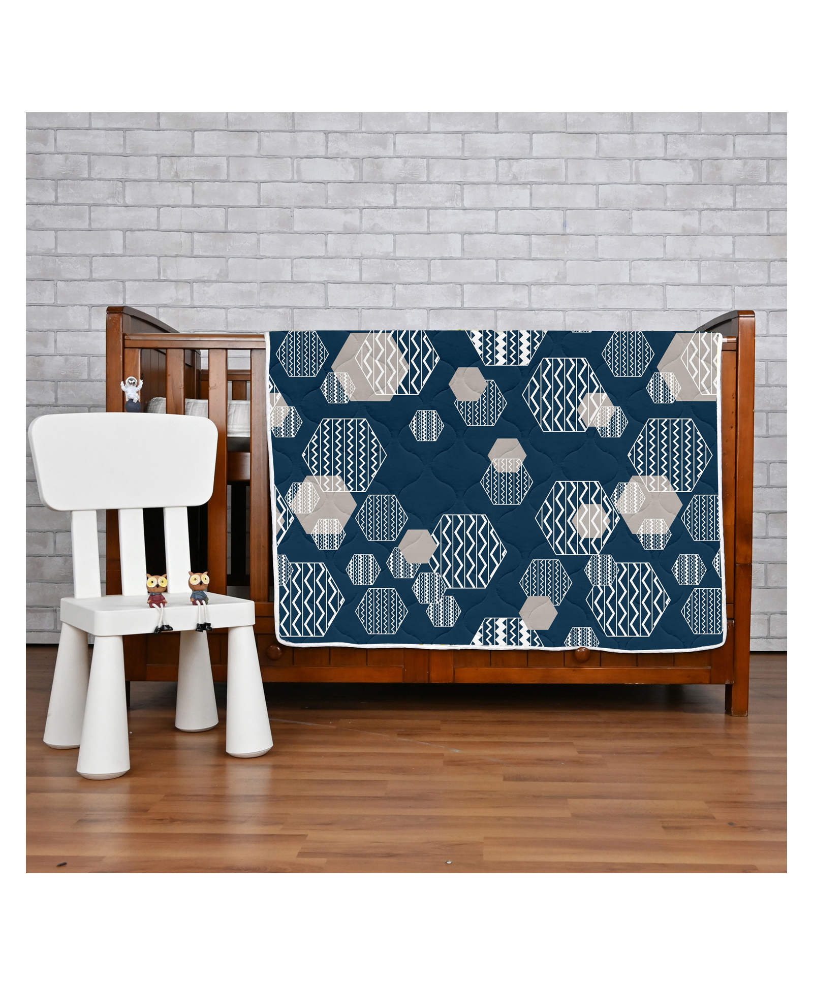 Divine Casa 120 GSM Microfiber Reversible Single Kids Comforter, Size 135 x 100 cm (Geometric, Midnight Grey)-picture-19