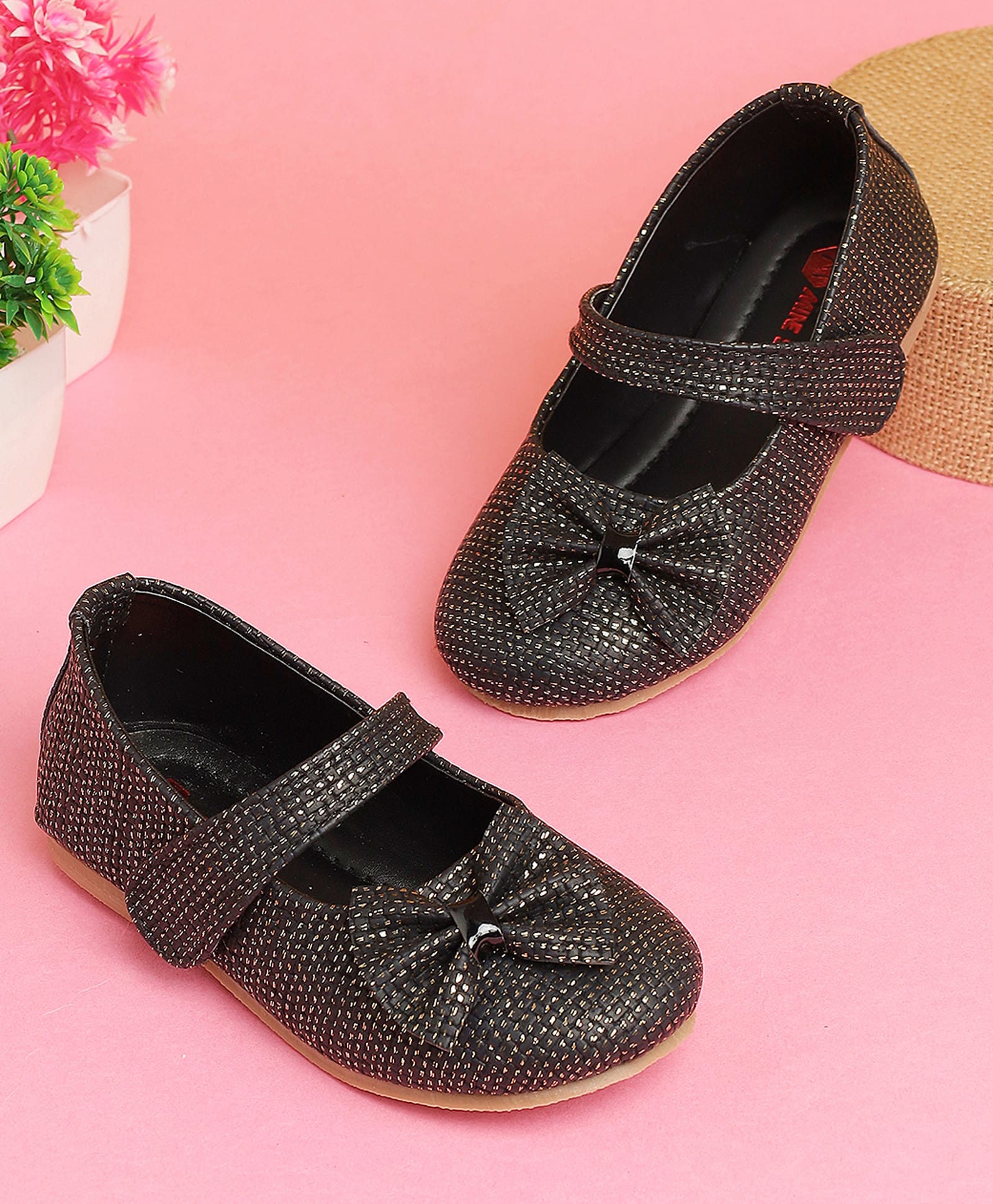 Mine Sole Bow Applique Detailed Glittered Velcro Closure Mary Jane Ballerinas - Black-image-40