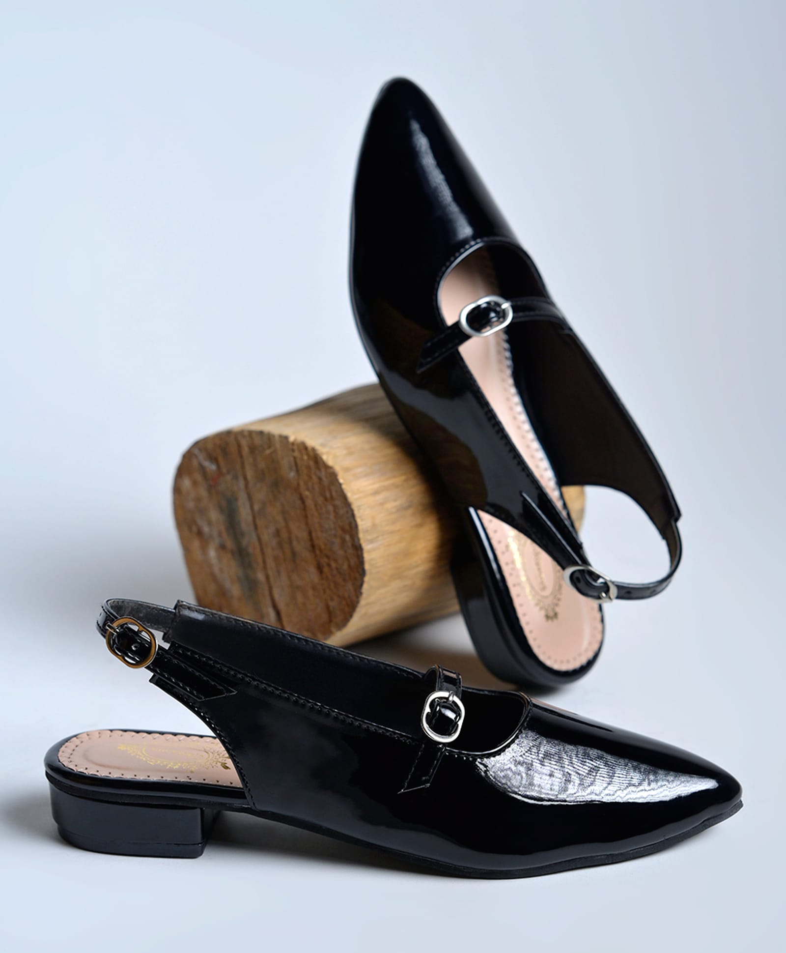 Shoetopia Solid Buckle Closure Sandals - Black-picture-12
