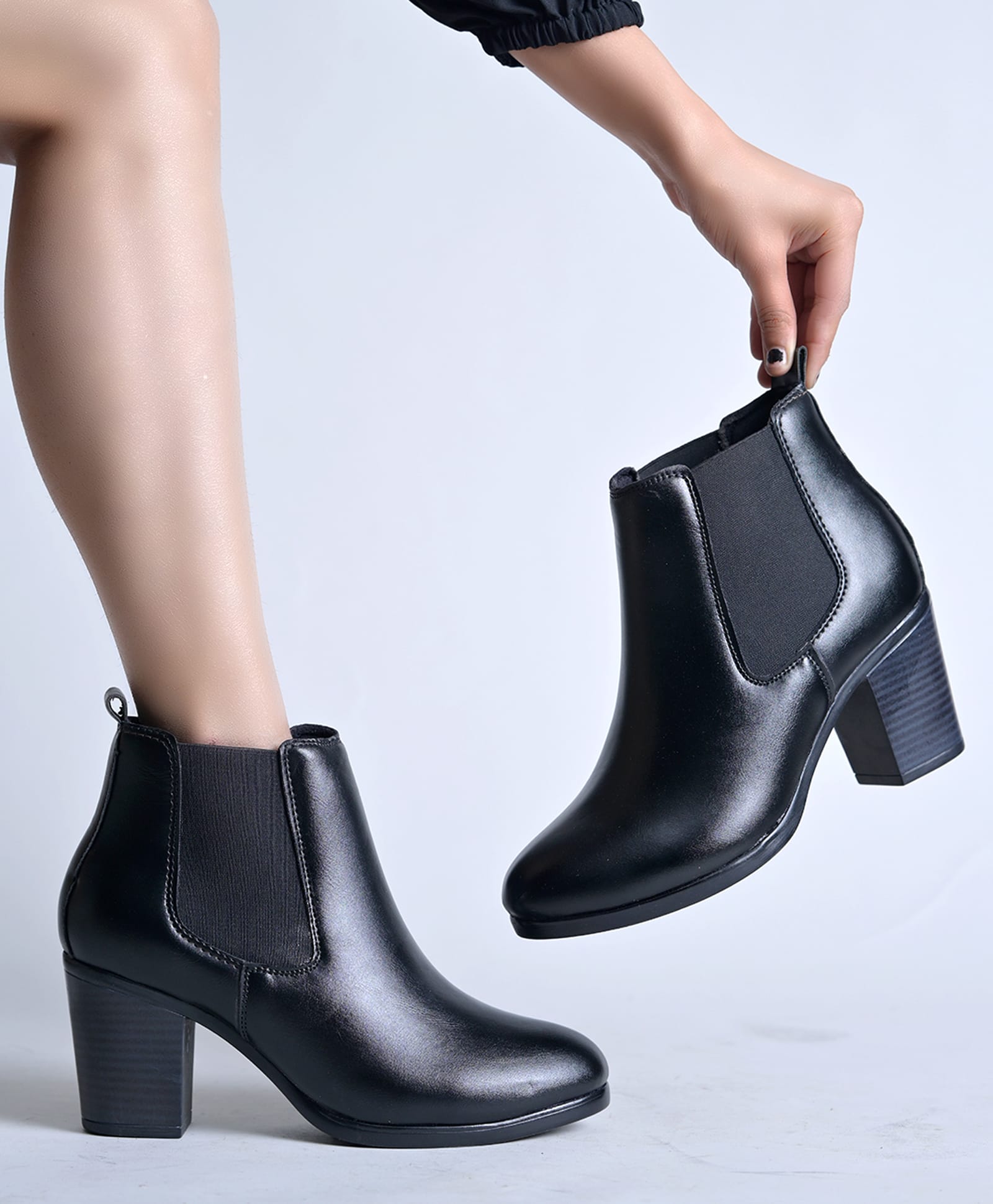 Shoetopia Solid Slip On Boots - Black-picture-22