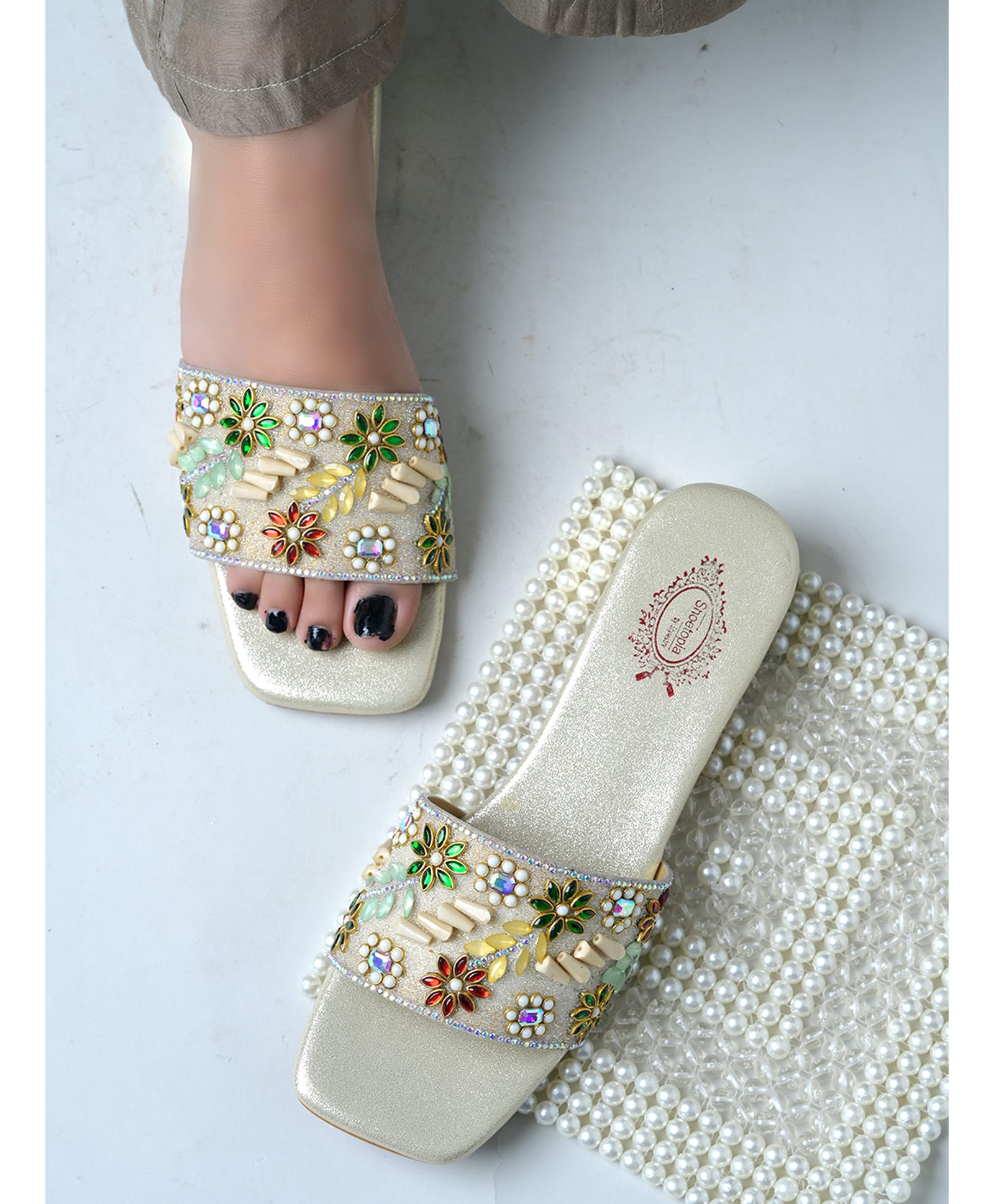 Shoetopia Floral Designed Stone Embellished Strap Detailed Sandals - Golden-picture-16