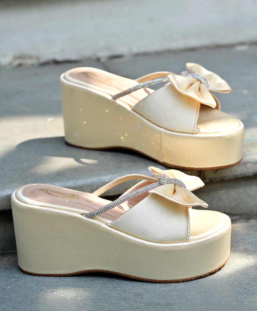 Shoetopia Bow Applique Detailed Rhinestones Embellished Wedge Sandals - Golden-picture-26