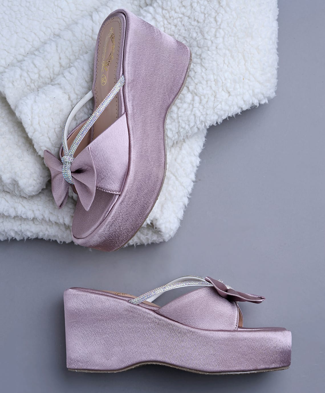 Shoetopia Bow Applique Detailed Rhinestones Embellished Wedge Sandals - Mauve-image-7