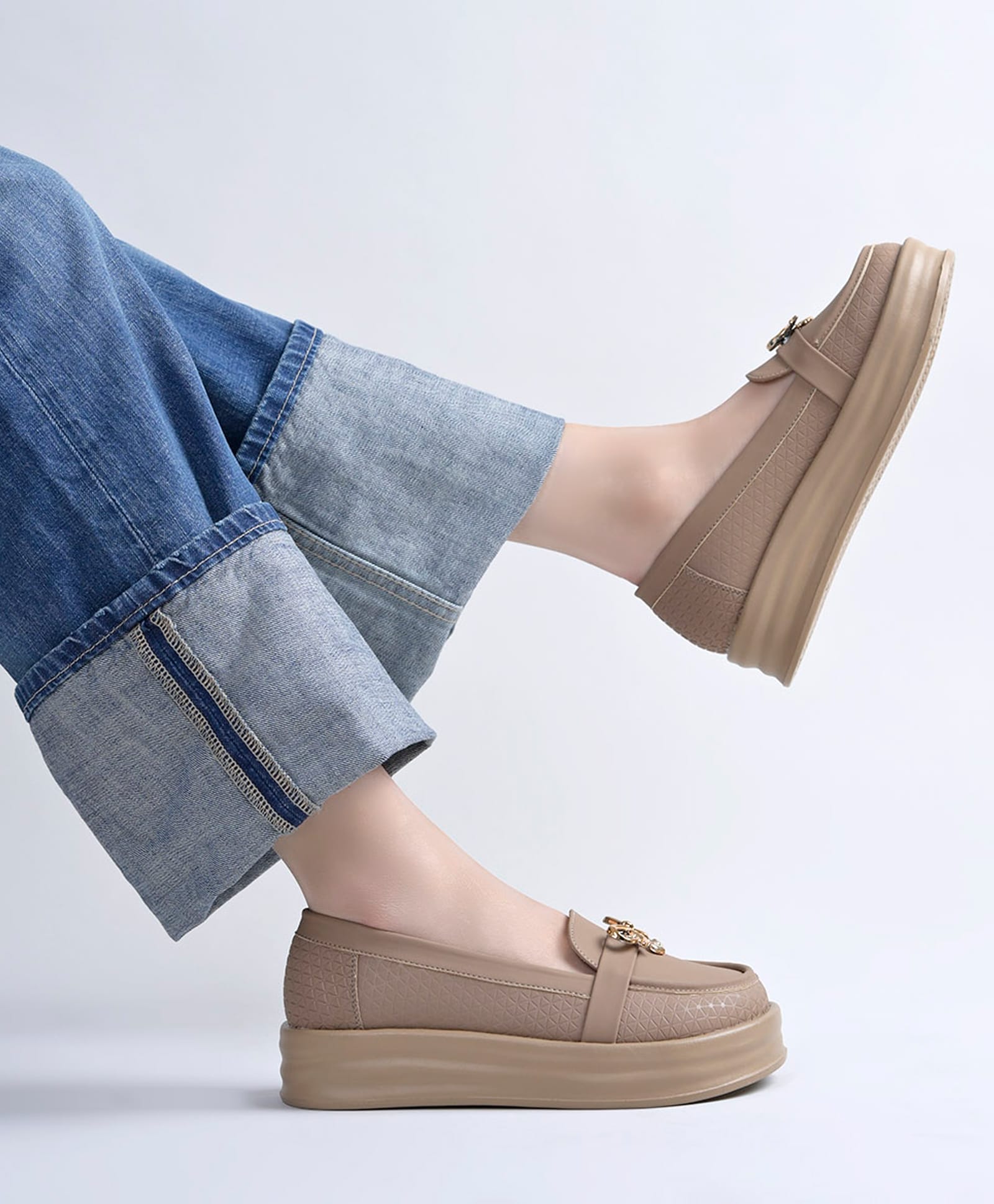 Shoetopia Bow Applique Detailed Slip On Loafers - Beige-image-12