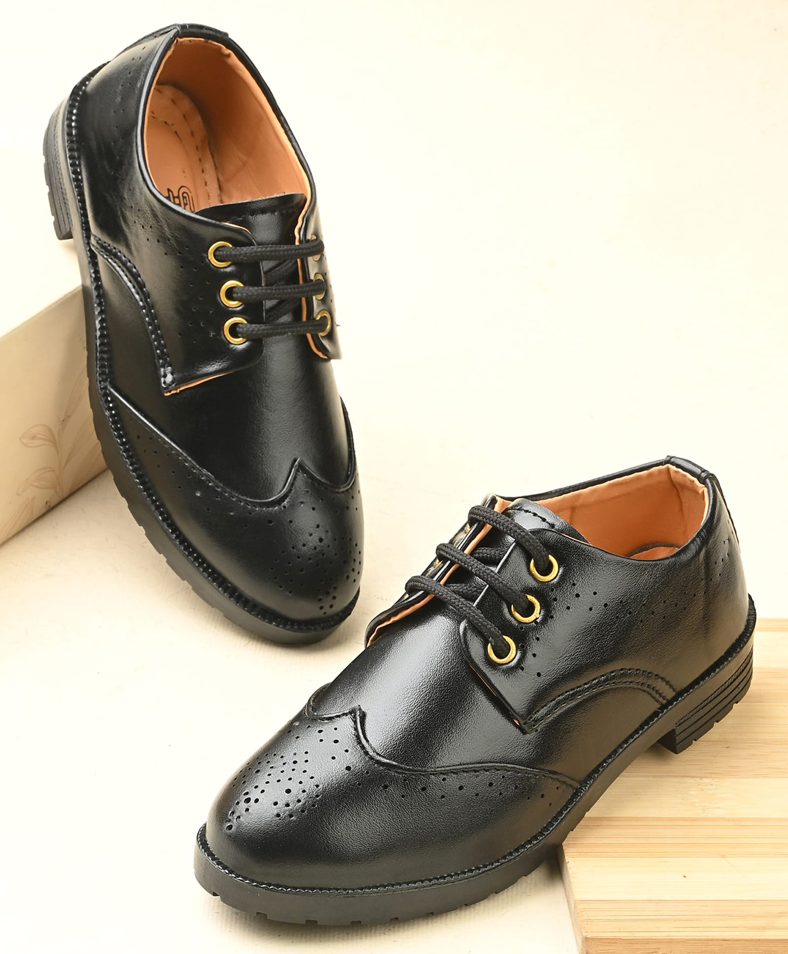 Stefens Self Designed Perforated Lace Up Closure Shoes -Black-picture-28