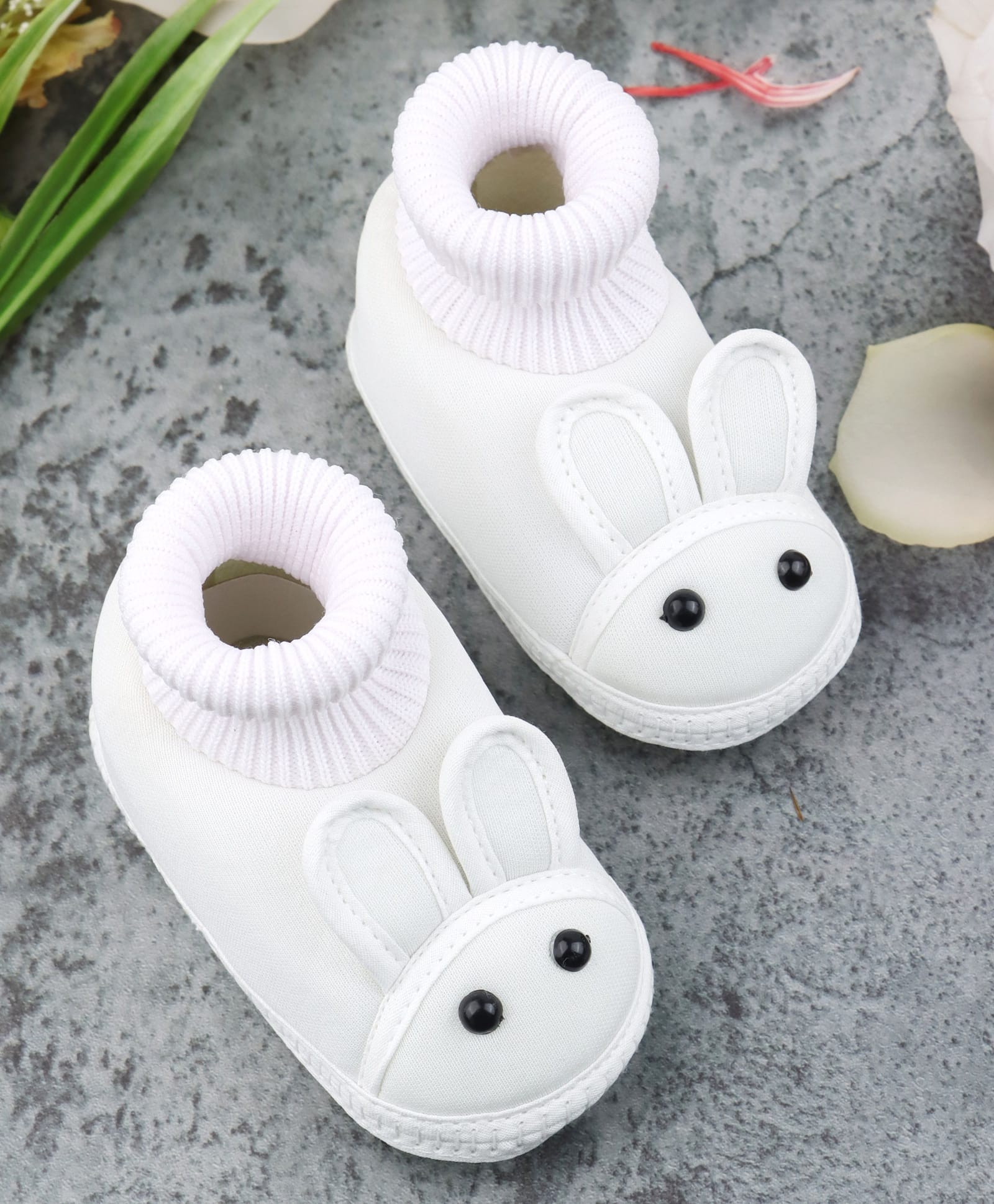 KIDSUN Rabbit Applique Detailed Booties - White-image-21