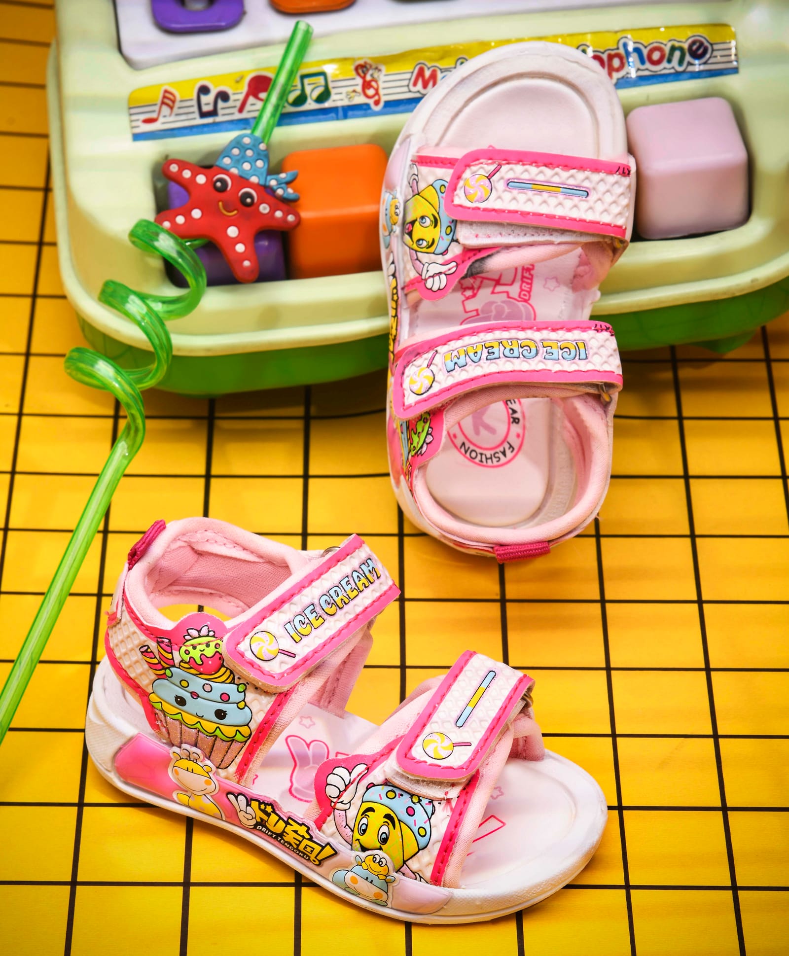 KATS Animal Applique Detailed Velcro Closure Musical Sandals - Pink-picture-25