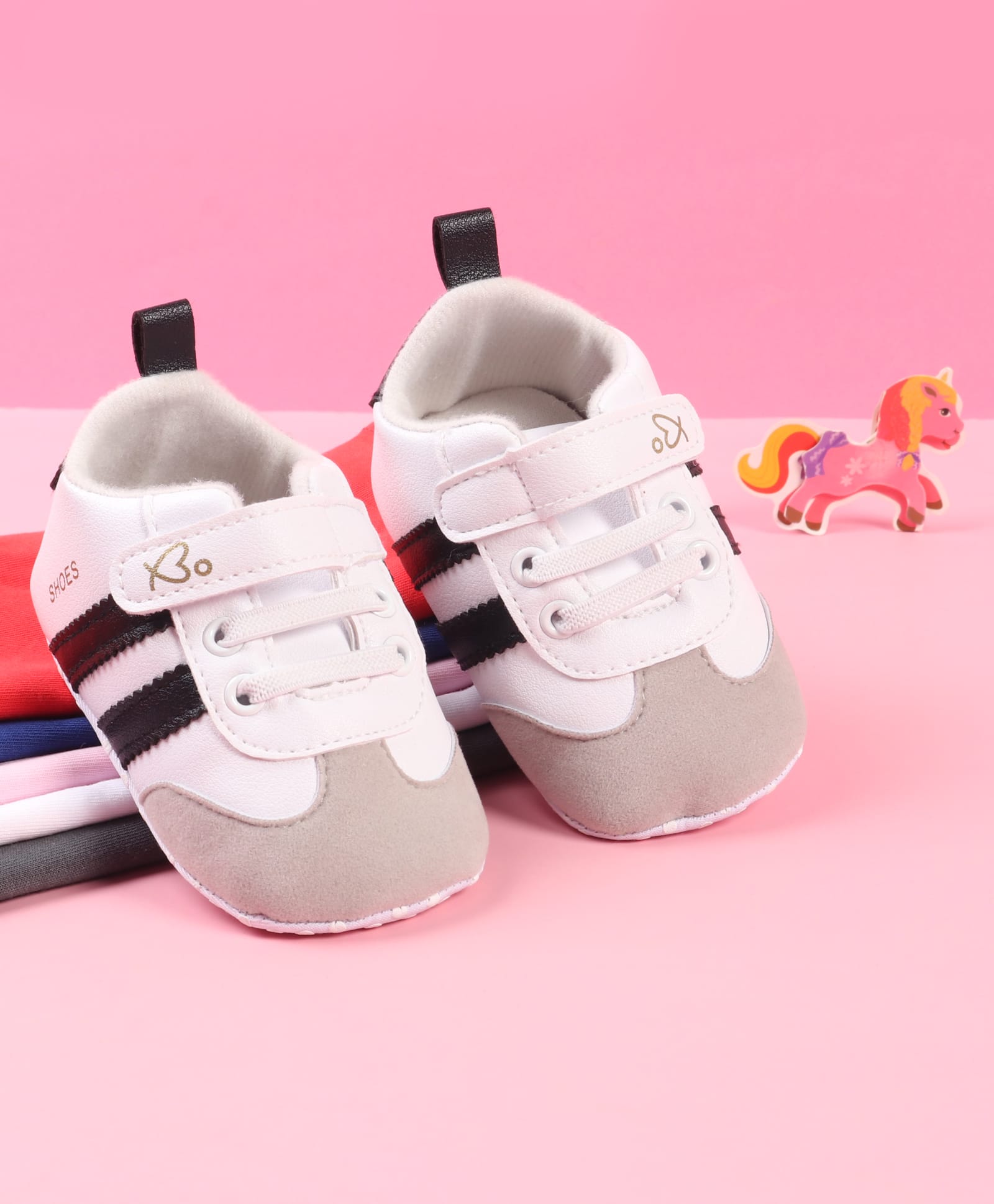 Babyoye Velcro Closure Solid Booties - White-picture-31