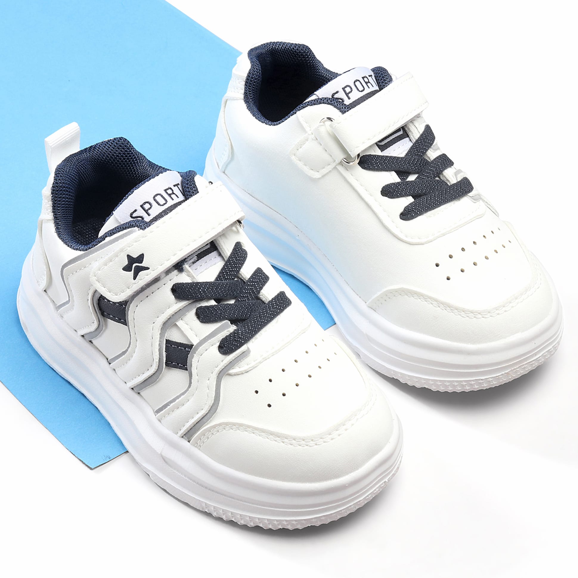 Cute Walk by Babyhug Velcro Closure Solid Color Sneaker - Blue-image-42