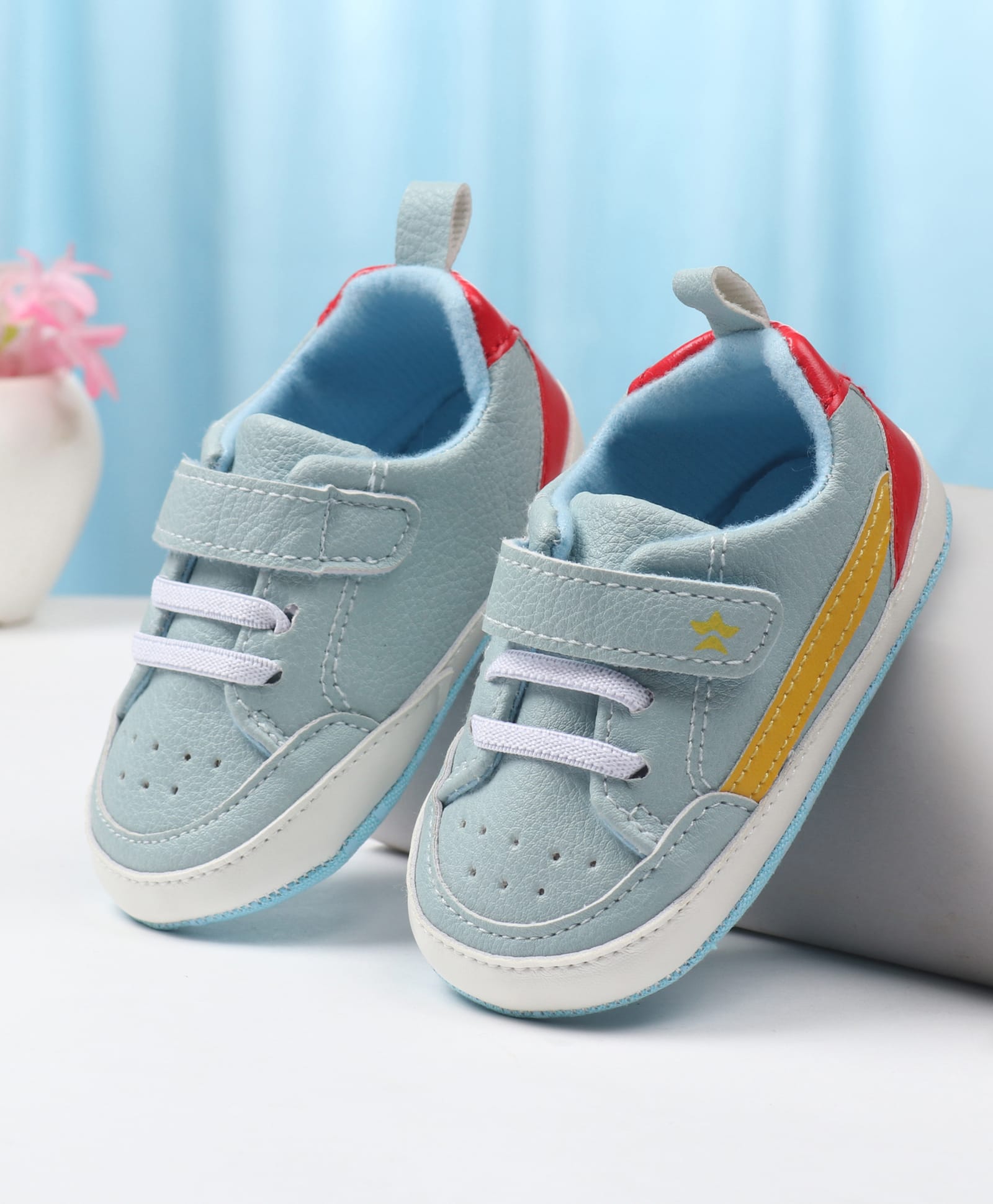 Cute Walk by Babyhug Velcro Closure Solid Booties - Blue-image-35