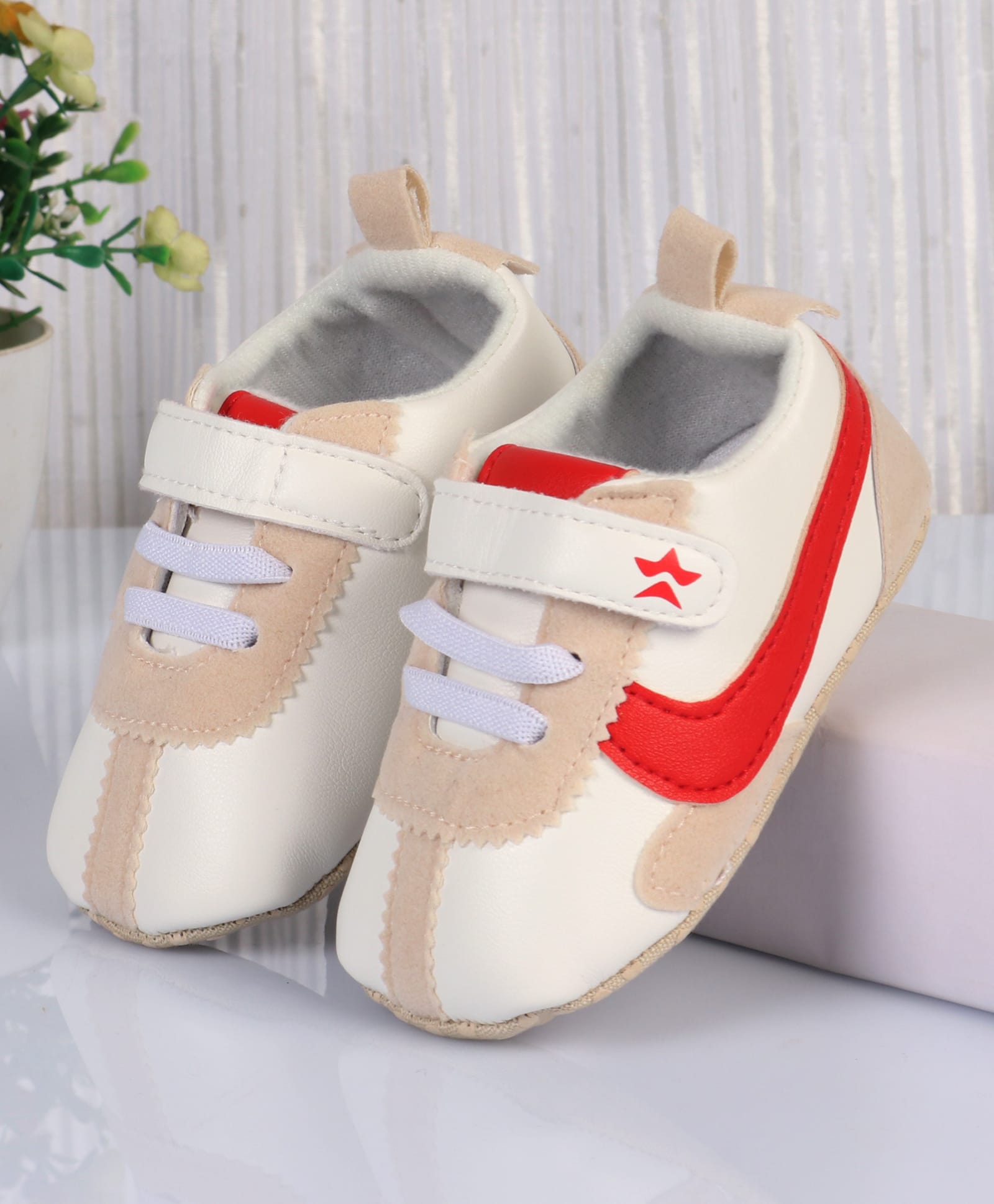 Cute Walk by Babyhug Velcro Closure Solid Booties - Red-image-20