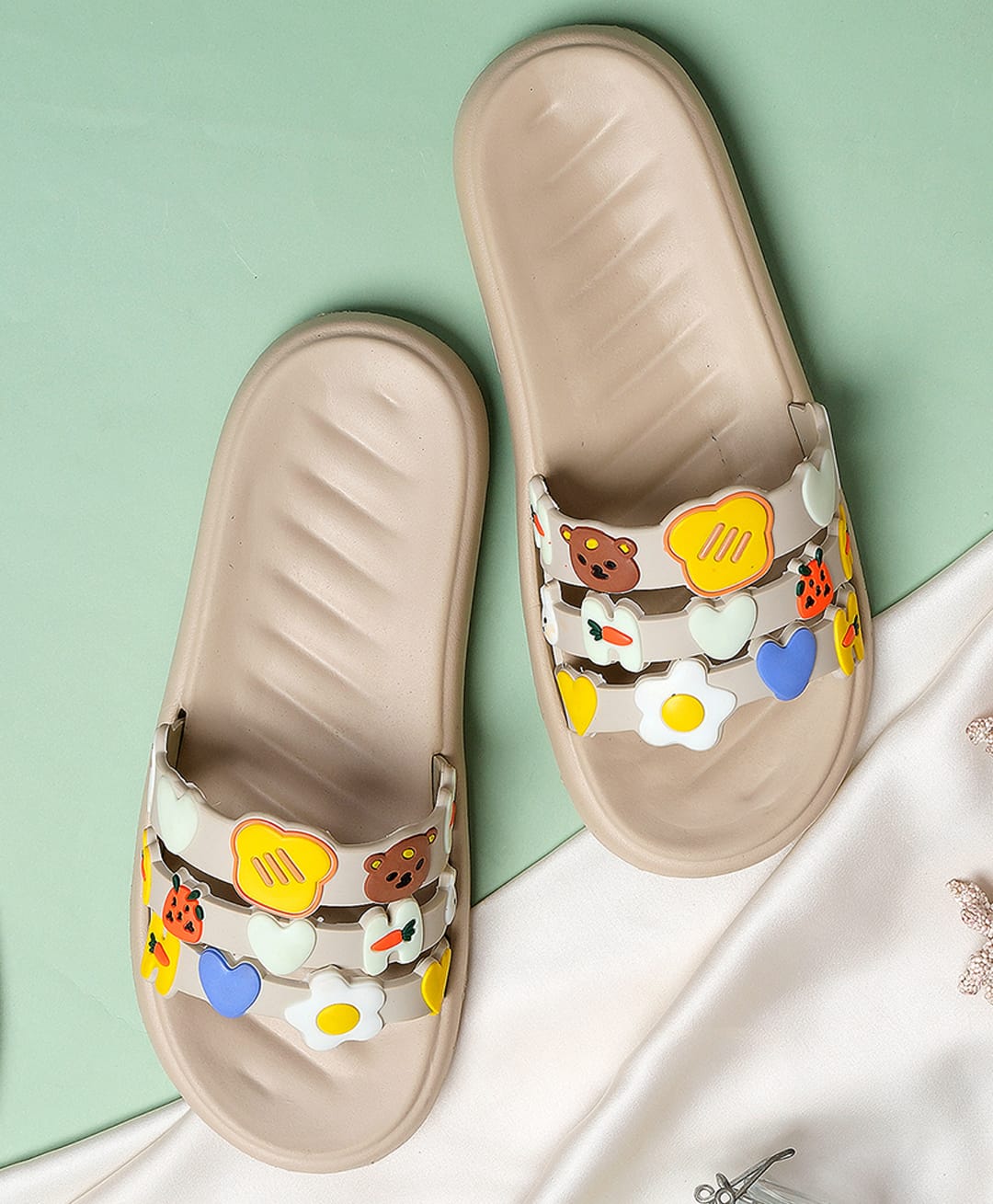 TRASE Heart Bear & Floral Applique Detailed Flip Flops - Beige-picture-22