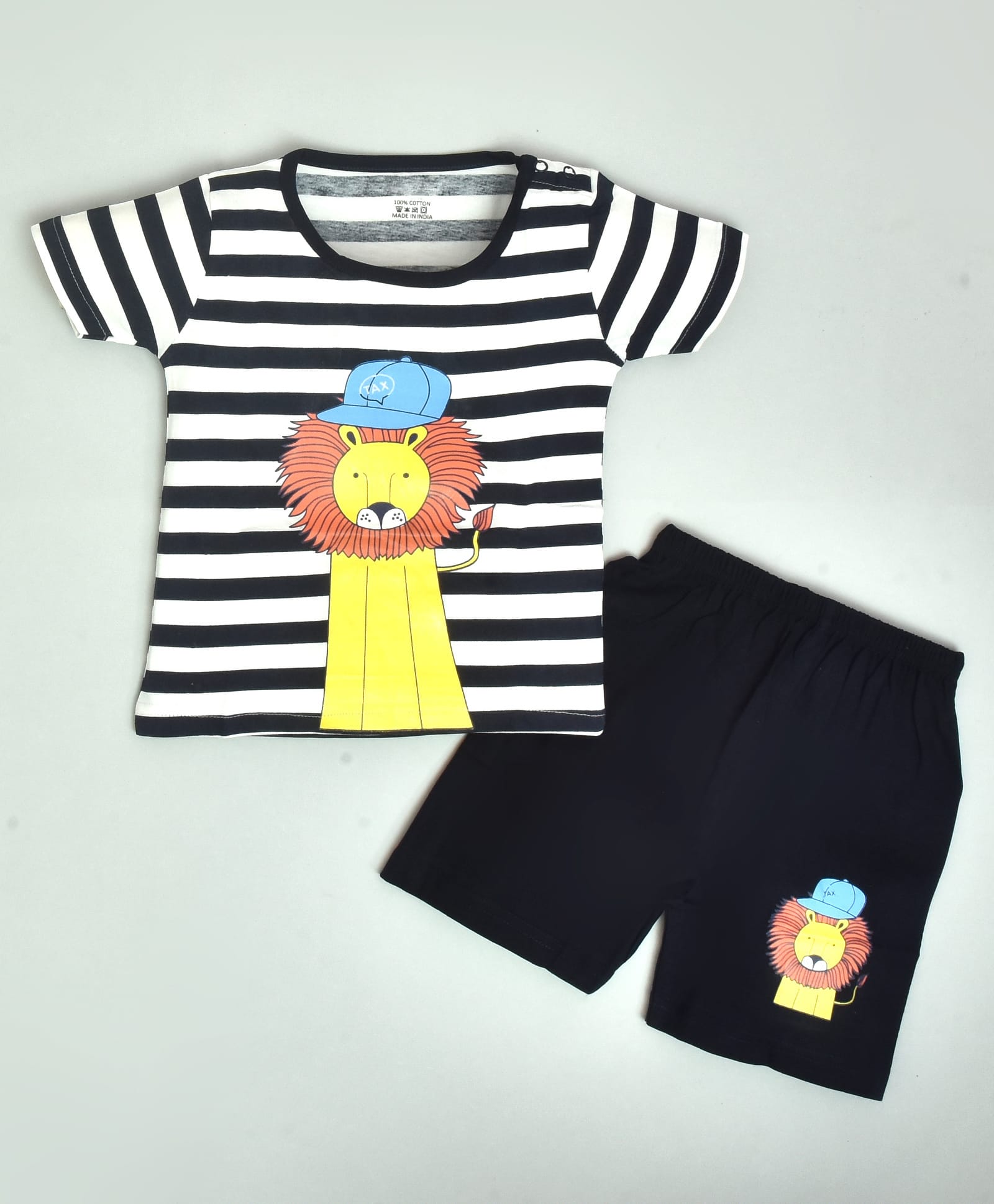 HRIT Cotton Knit Half Sleeves Lion Printed Tee & Shorts Set - White & Navy Blue-picture-10