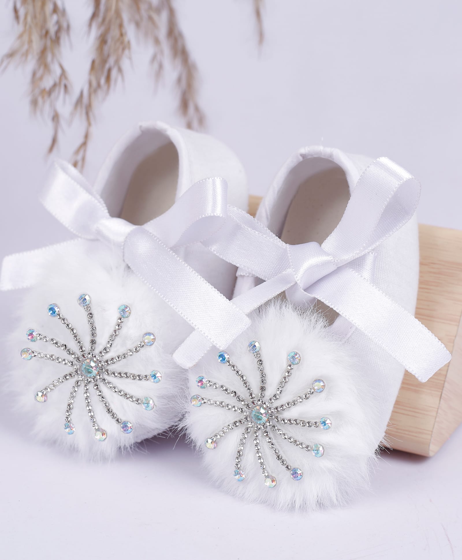 Coco Candy Fur Detailed & Stones Applique Tie Up Booties - White-picture-4