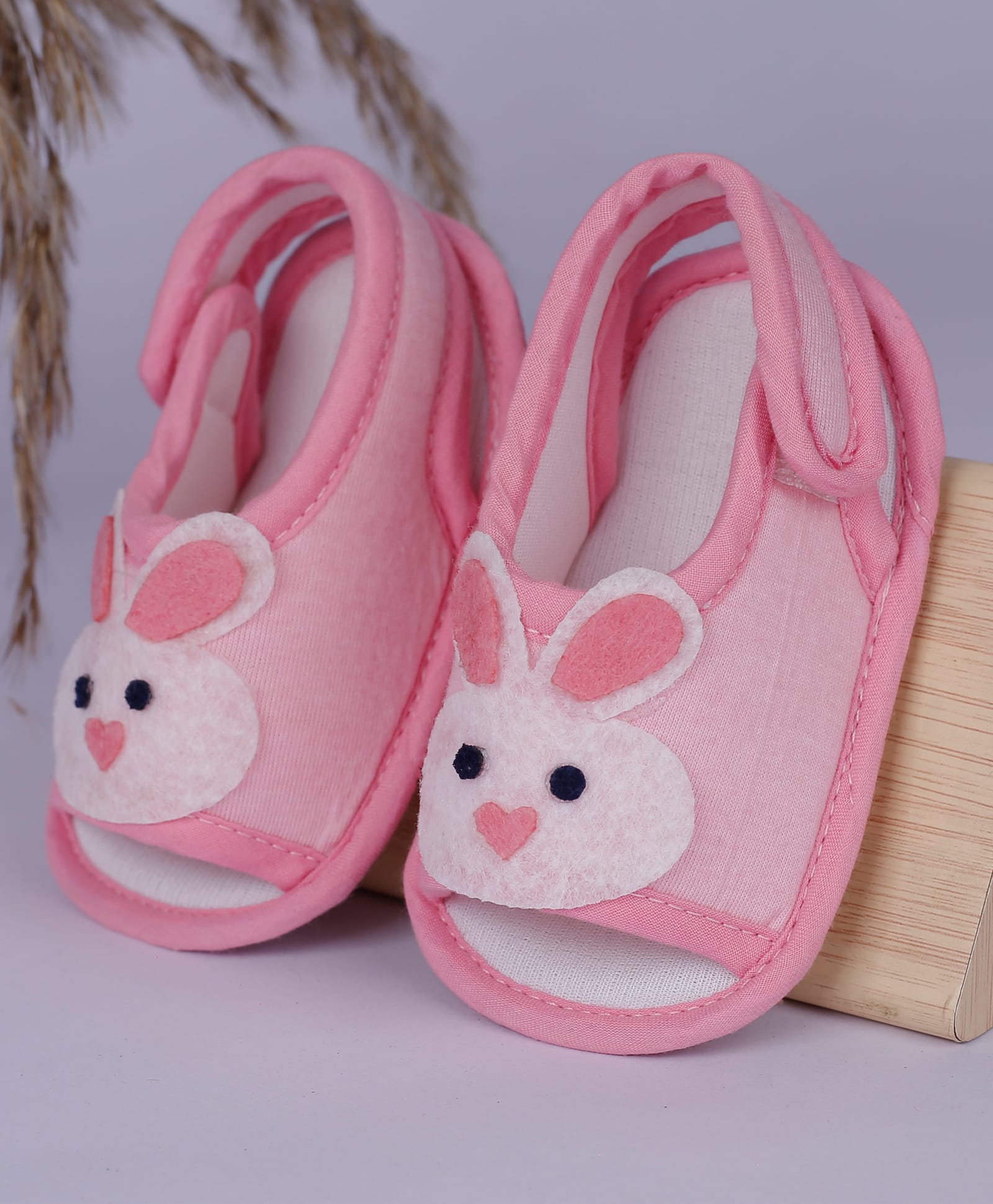 Coco Candy Bunny Applique Detailed Sandals - Pink-picture-24