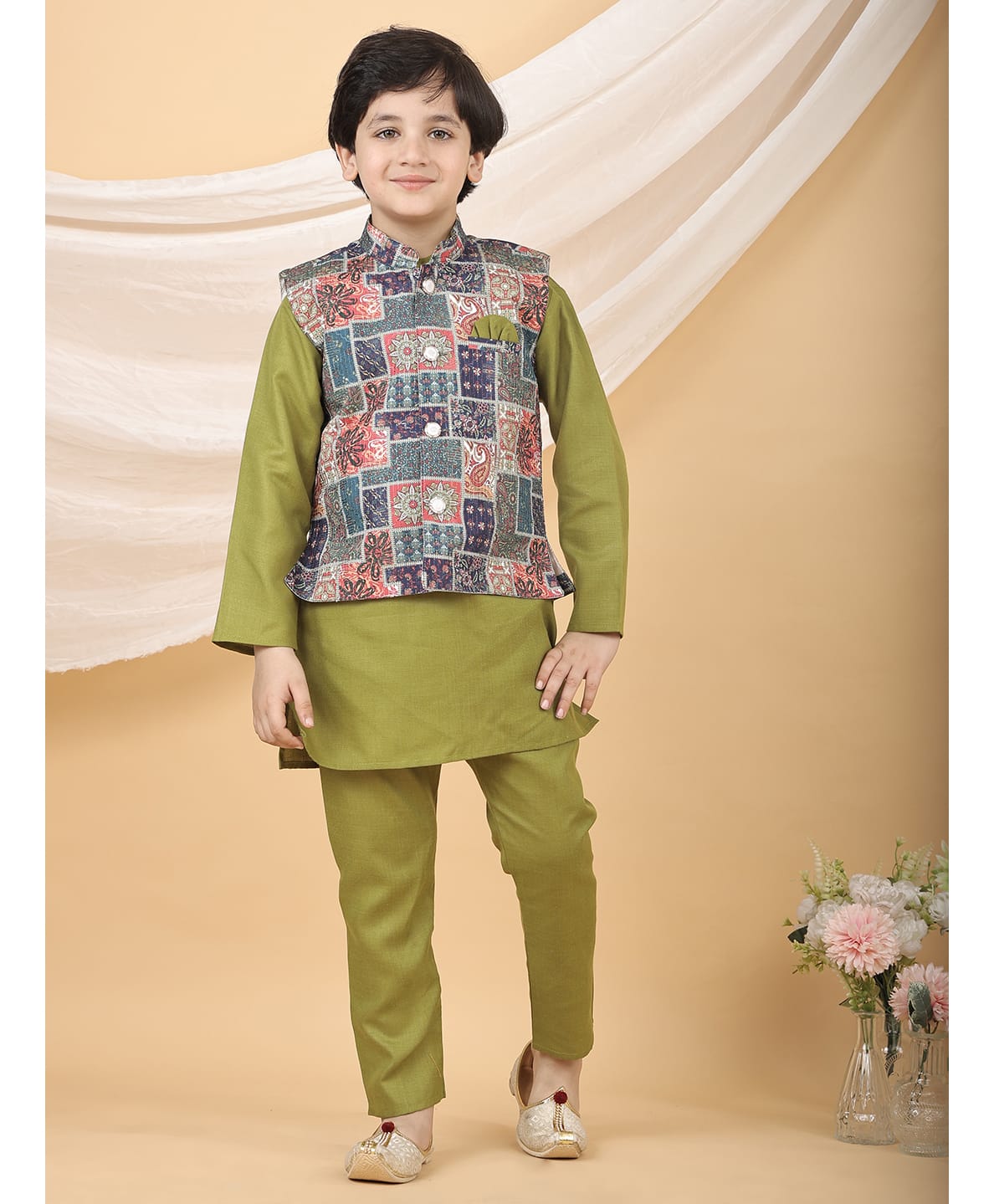 Superminis Cotton Woven Full Sleeves Solid Kurta Pyjama Set With Floral Printed Jacket - Green-picture-17