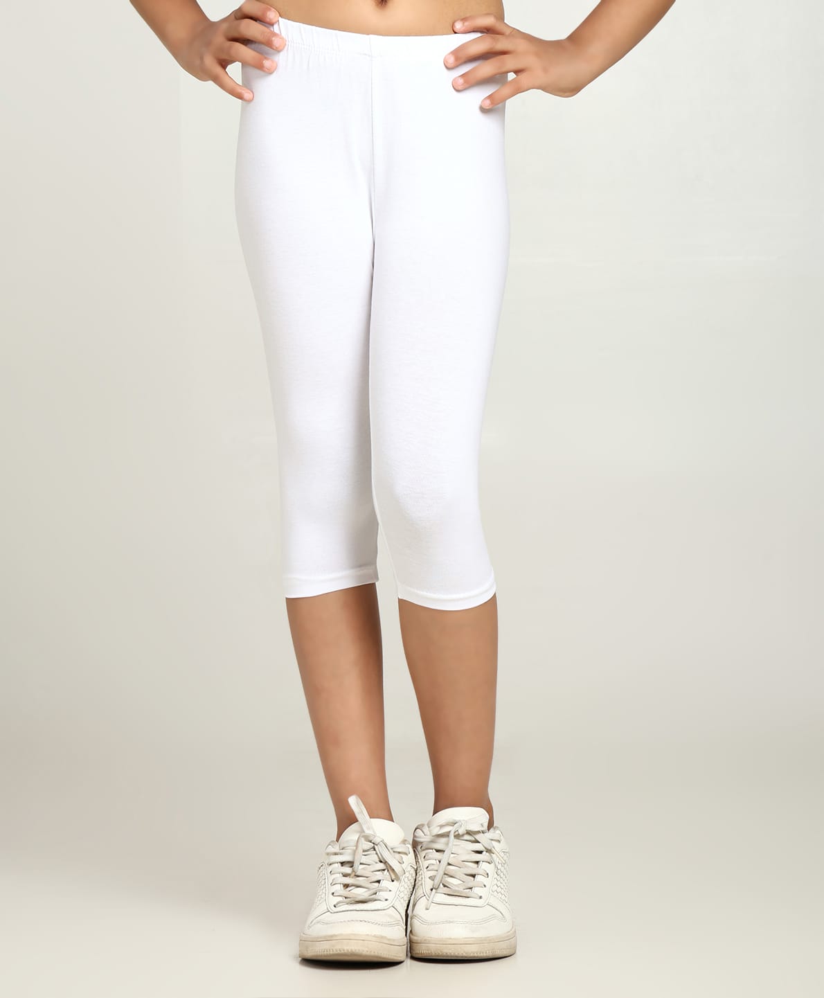 Robinbosky Cotton Elastane Knit Solid Capri Leggings - White-image-10