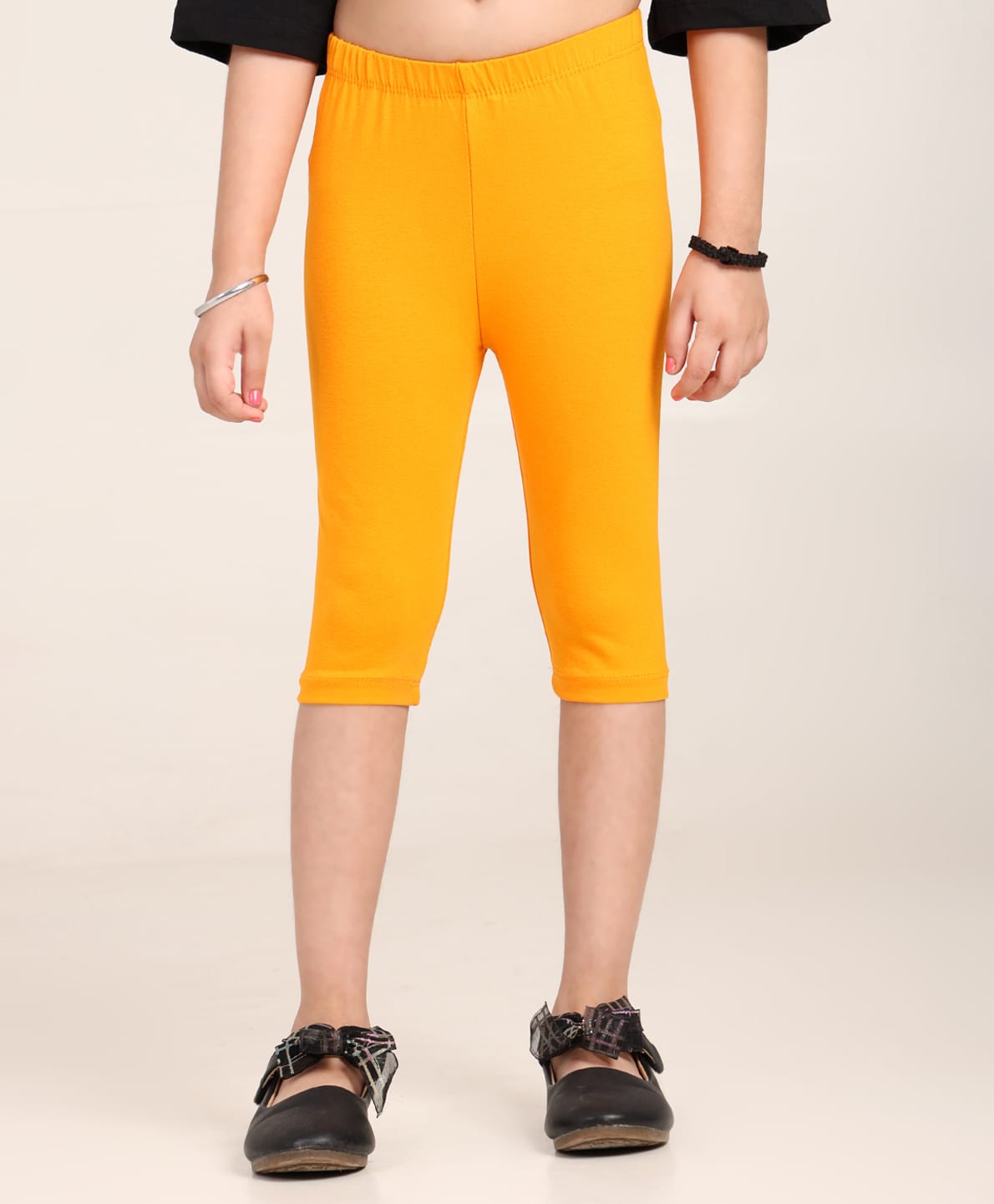 Robinbosky Cotton Elastane Knit Solid Capri Leggings - Golden Yellow-picture-16