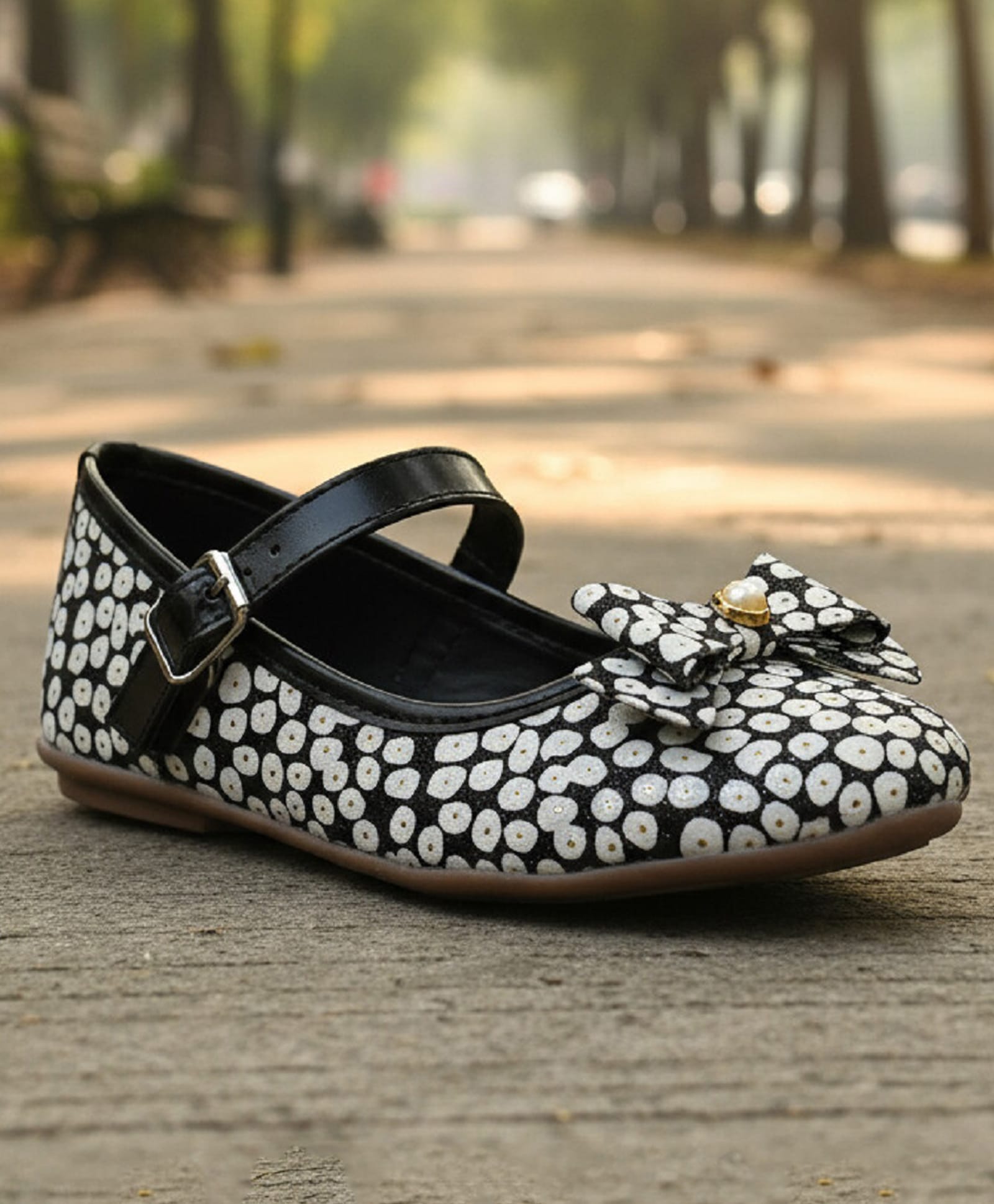 boyz n galz Pearl Embellished Bow Applique Detailed Dots Printed Velcro Closure Ballerinas - Black-image-37