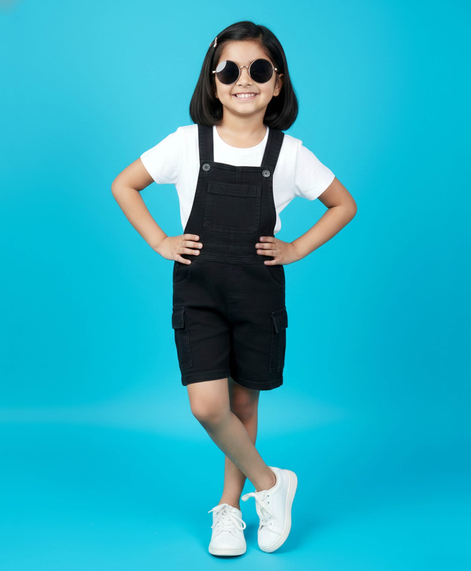 Kiddopanti Denim Woven Sleeveless Solid Dungaree - Black-picture-10