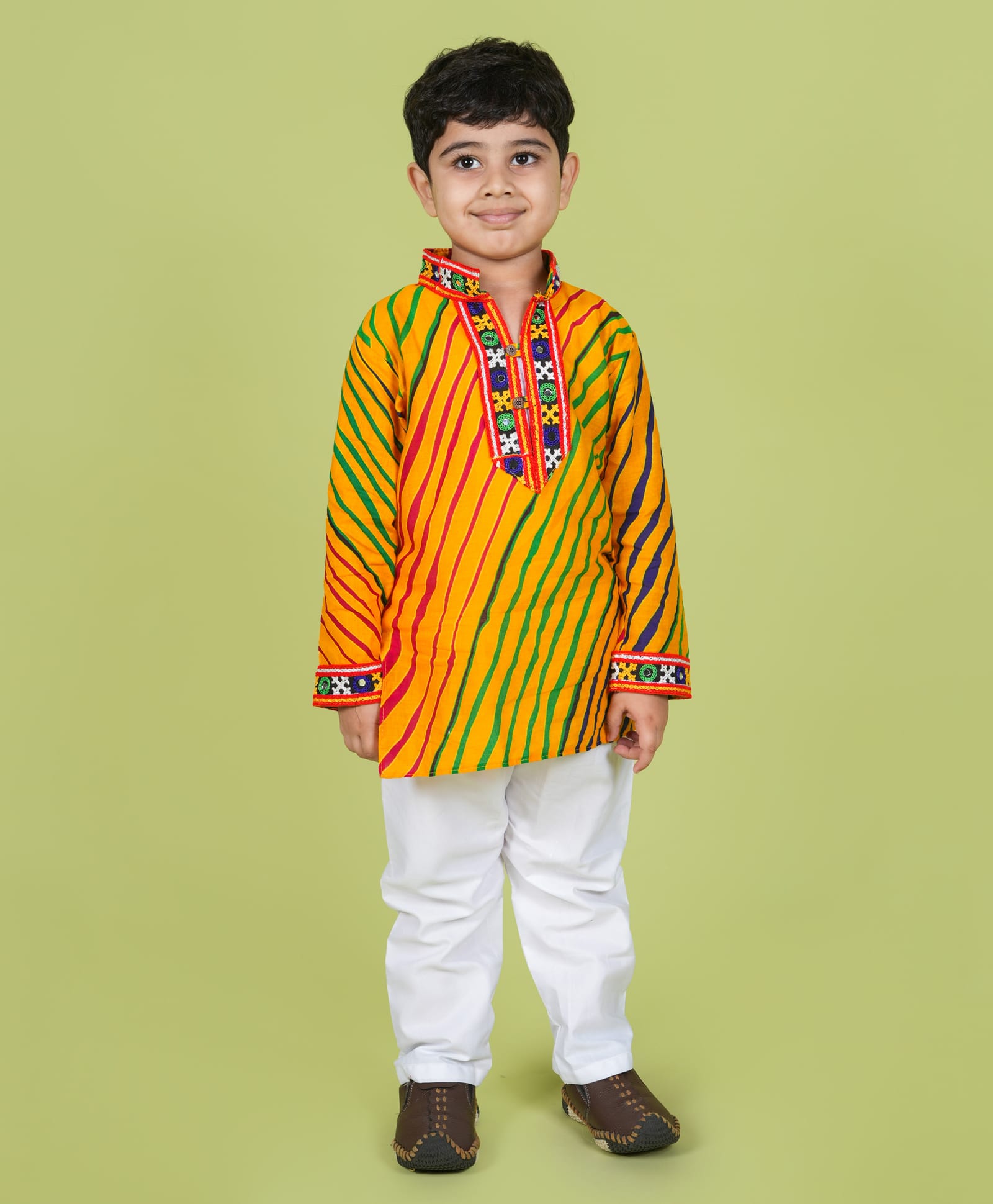Banjara India Cotton Woven Full Sleeves Leheriya Printed Kurta & Pyjama Set - Yellow-image-41