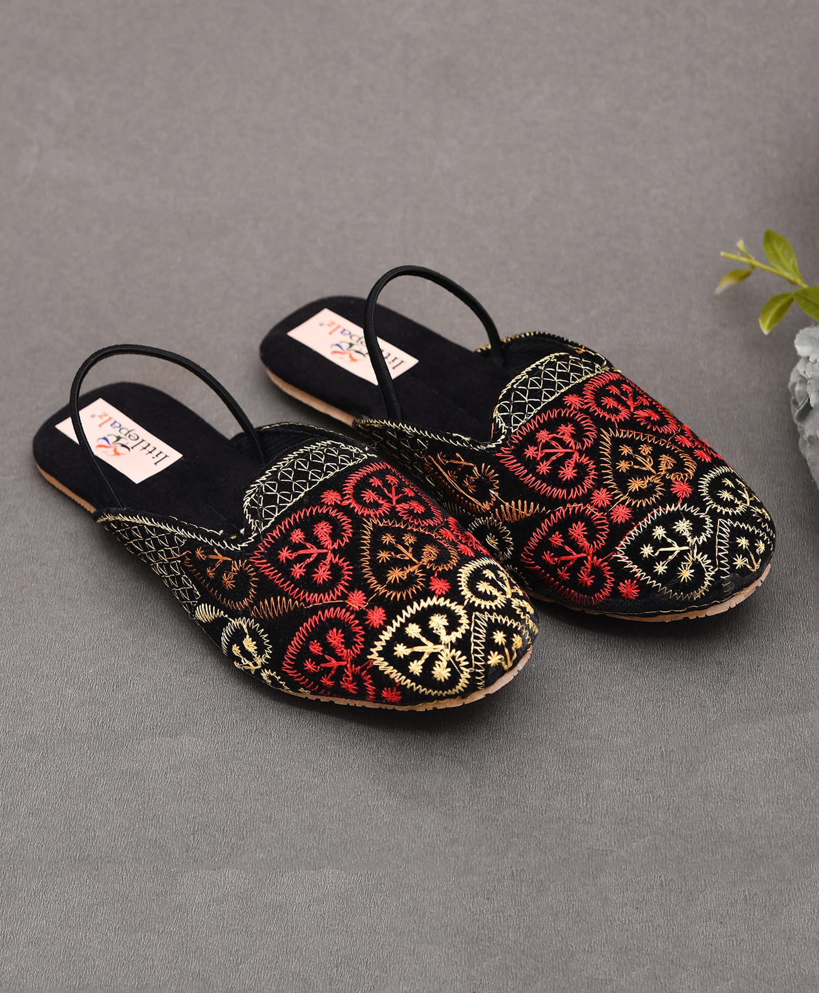 Little Palz Hearts Embroidered Mojaris - Multi Colour-picture-21