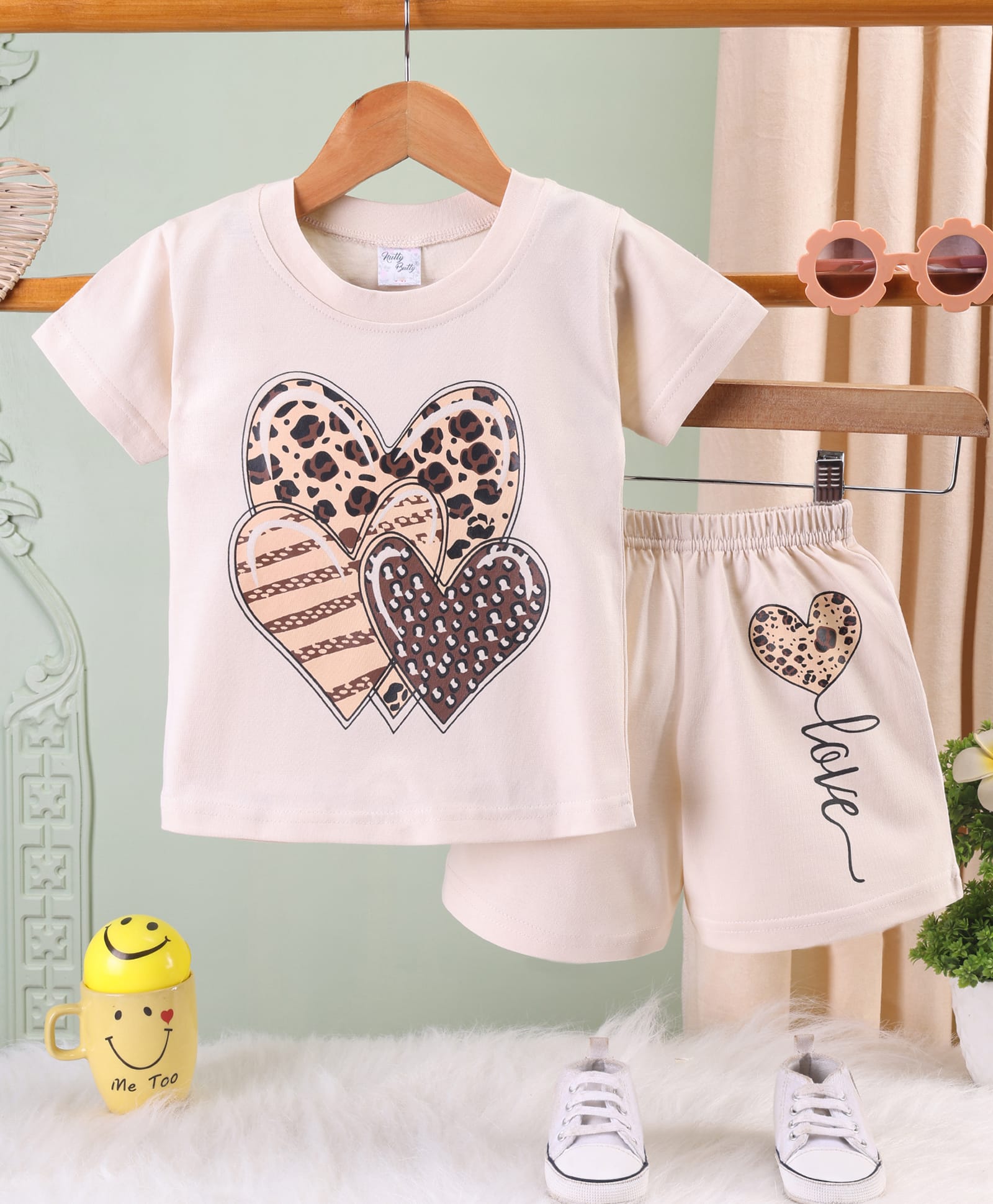 NUTTY BUTTY Sinker Knit Half Sleeves Heart Printed Top & Shorts Set - Beige-image-10