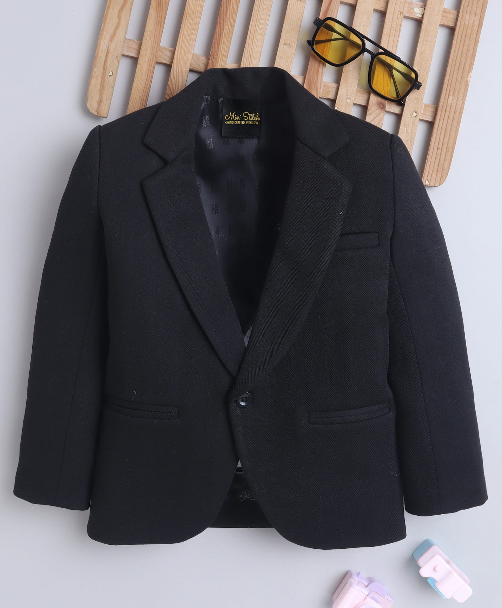 Ministitch Cotton Blend Woven Full Sleeves Solid Blazer - Black-image-37