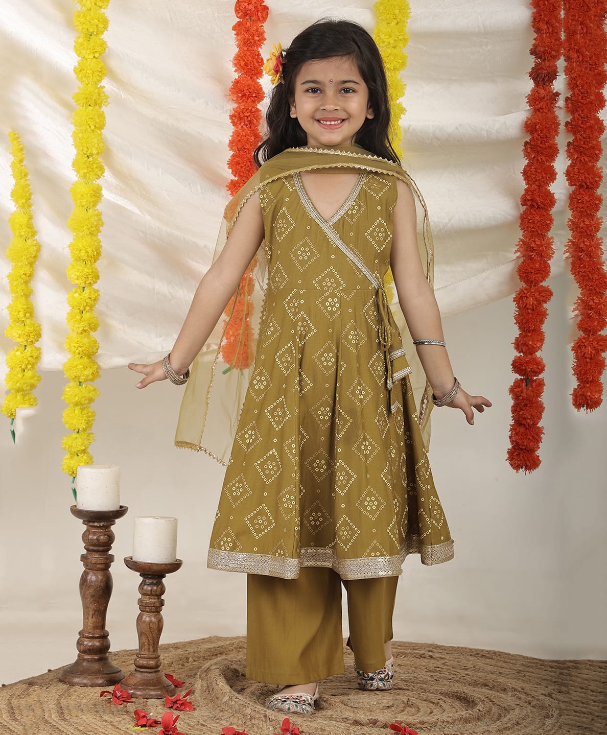 Superminis Silk Woven Sleeveless Bandhani Printed Lace Embellished Kurti & Palazzo Set With Dupatta - Green-image-23