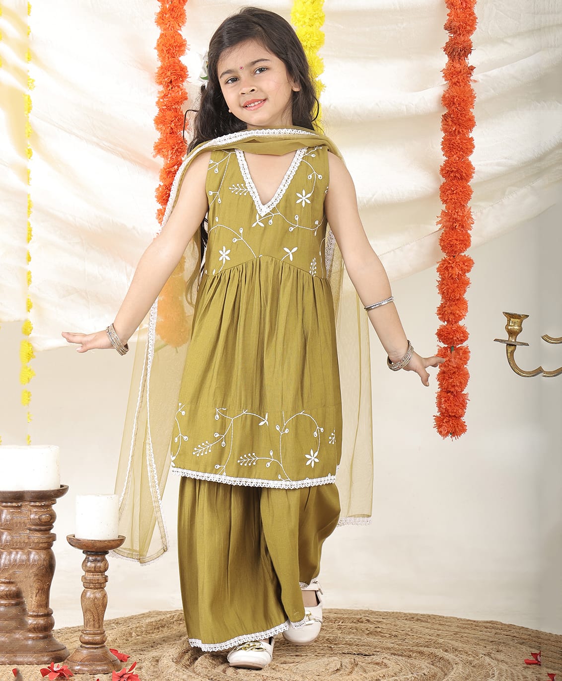 Superminis Silk Woven Sleeveless Floral Embroidered Lace Embellished Kurti & Sharara Set With Dupatta - Mehendi Green-image-16