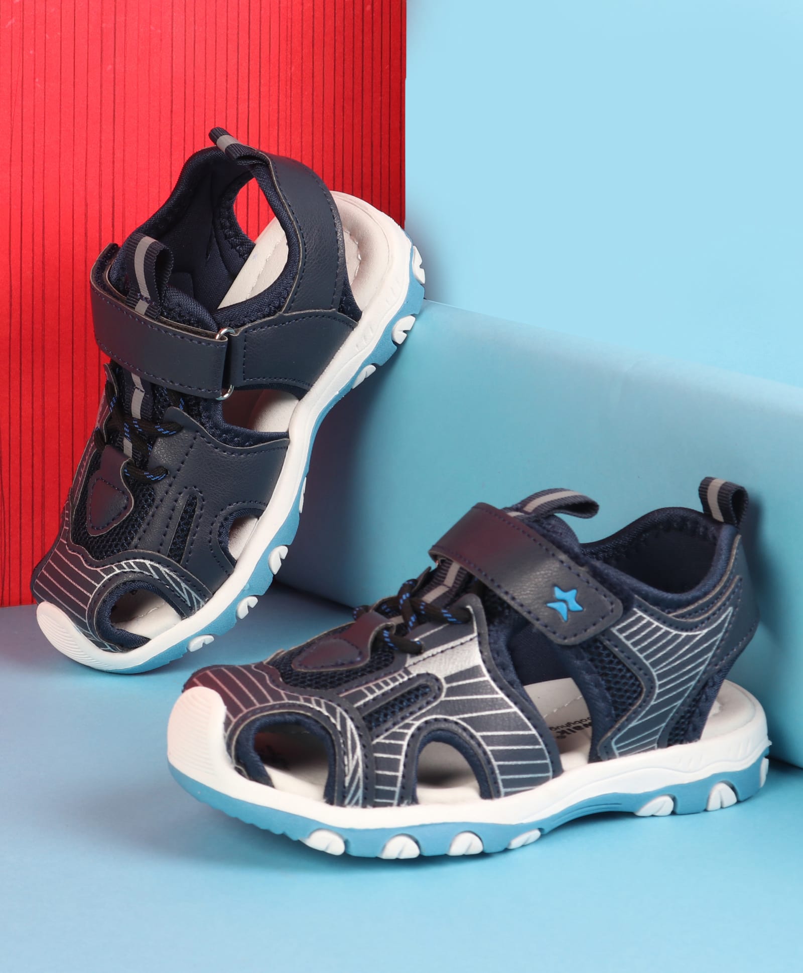 Cute Walk by Babyhug Velcro Closure Solid Sandals - Navy Blue-picture-13