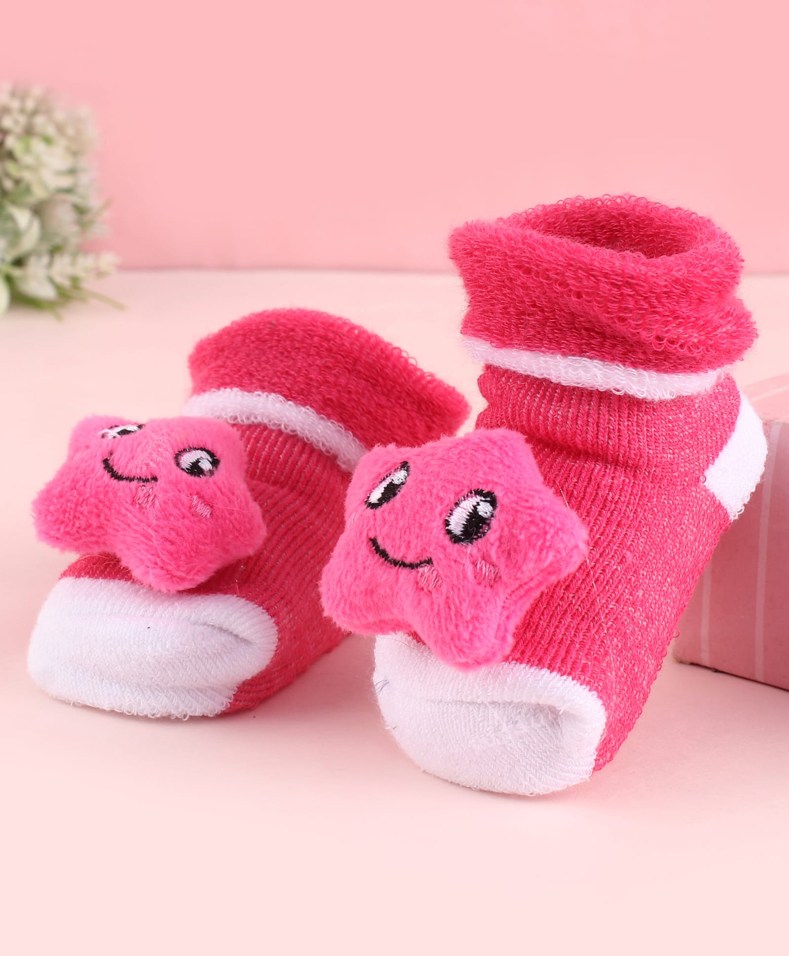 Cute Walk by Babyhug Fabric Socks Shoes With Large Star Applique - Pink-picture-22