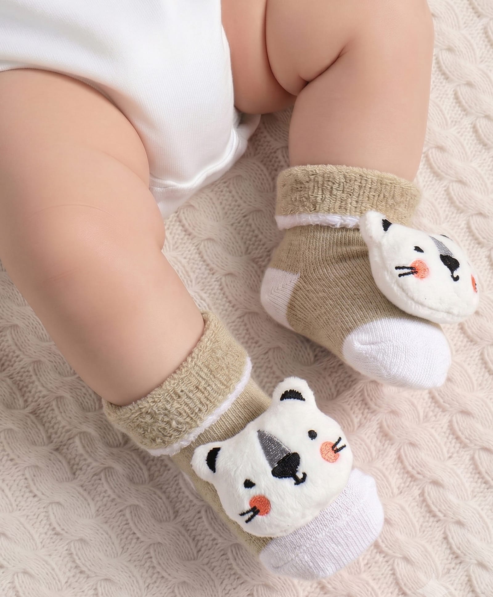 Cute Walk by Babyhug Sock Shoes with Kitty Applique - Multicolor-image-14
