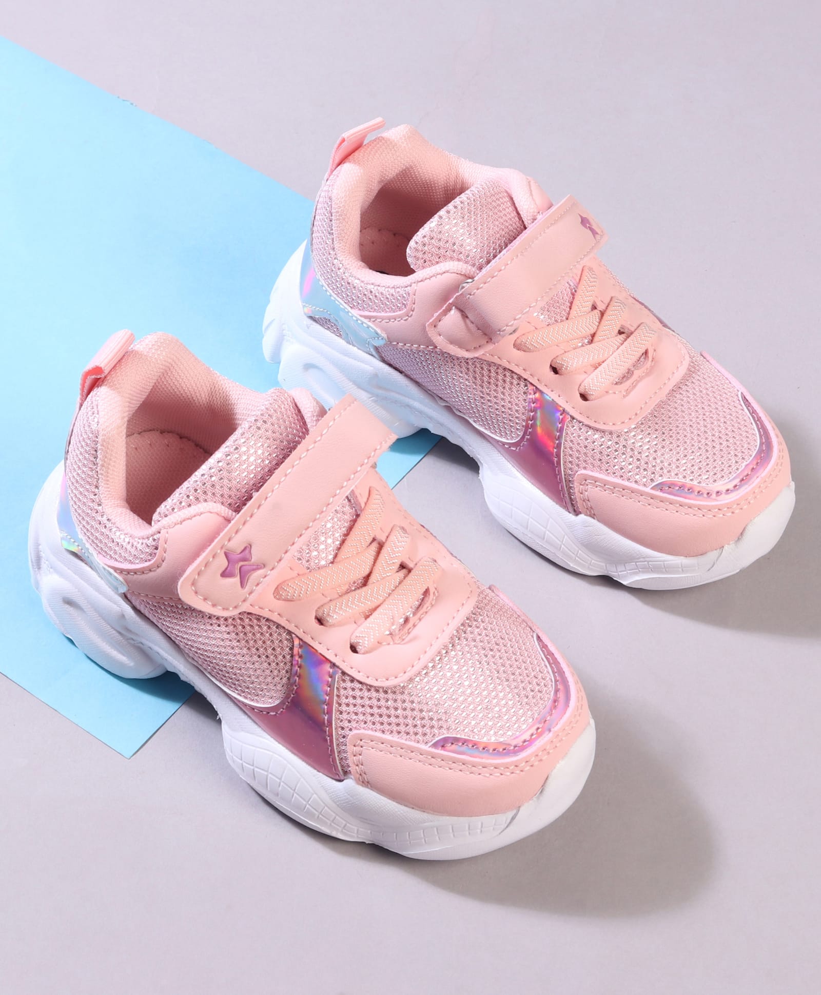 Cute Walk by Babyhug Velcro Closure Solid Sneaker Shoes - Pink-image-2