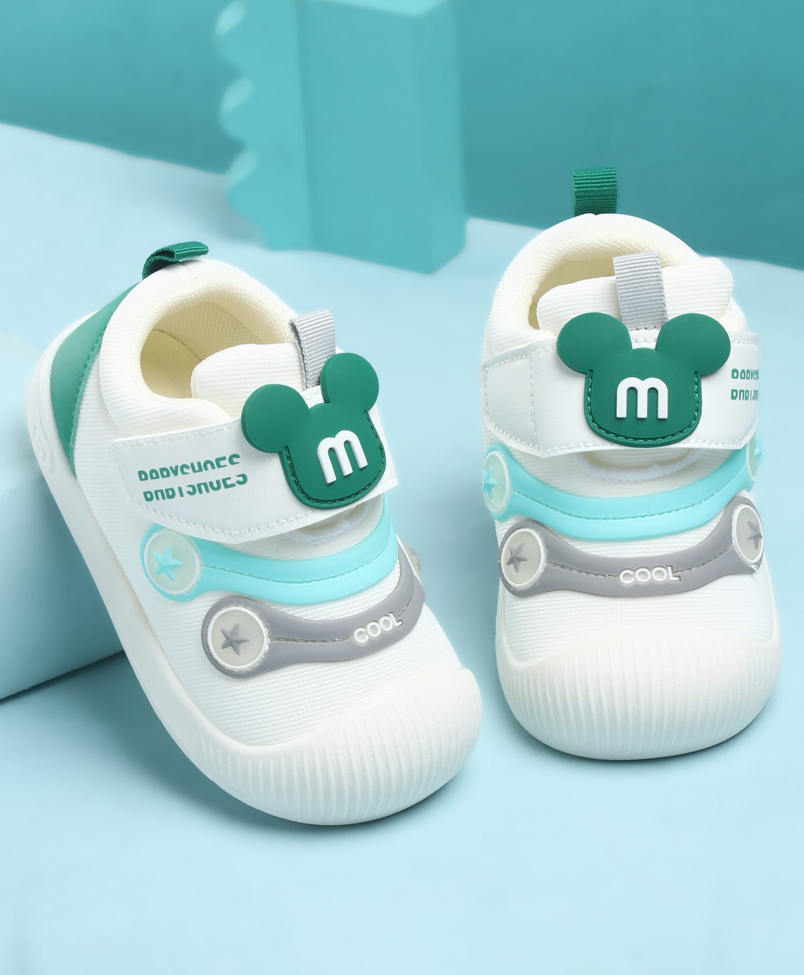 kidlingss colour blocked bunny applique detailed velcro closure shoes - green