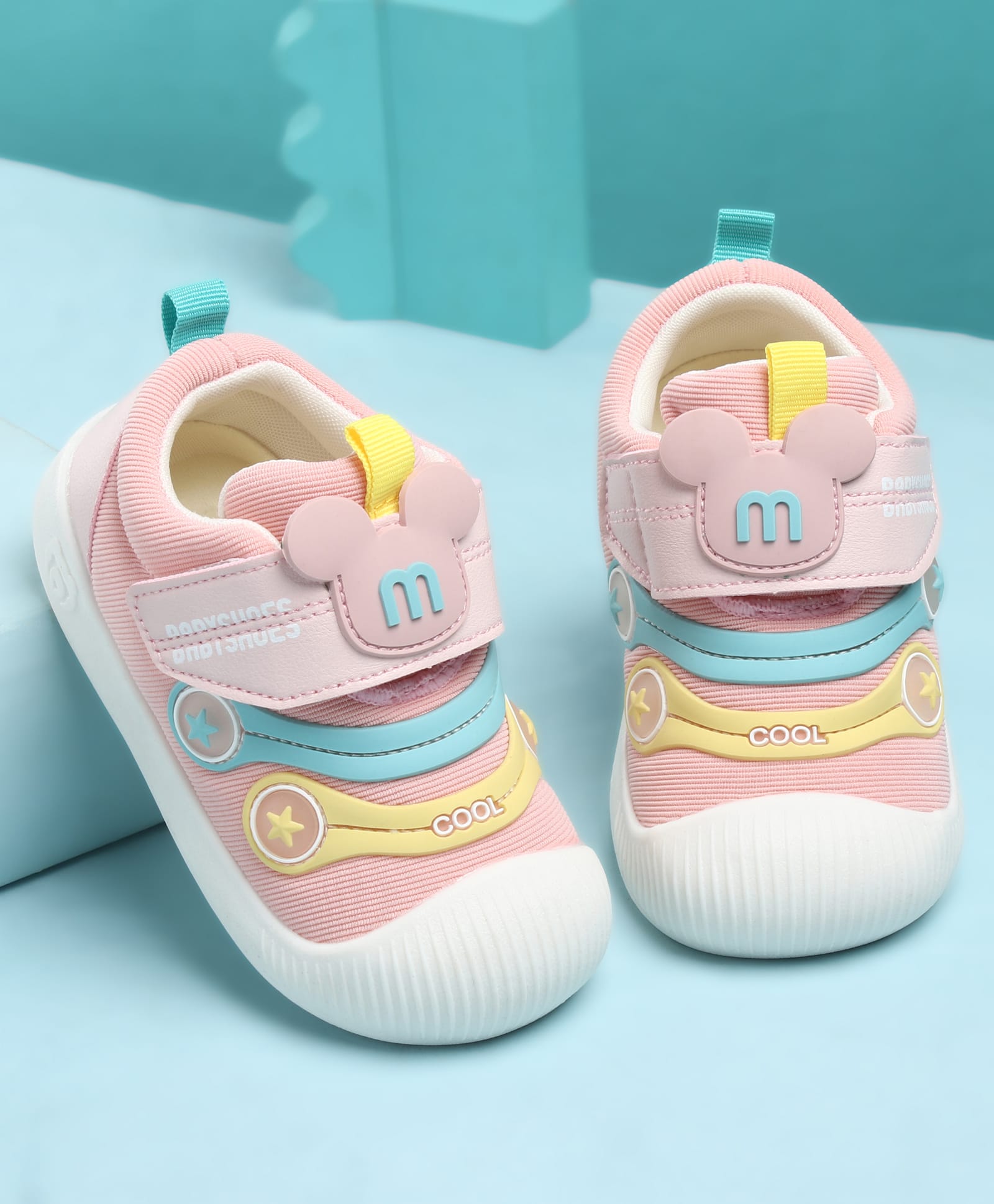 KIDLINGSS Colour Blocked Bunny Applique Detailed Velcro Closure Shoes - Light Pink-picture-17