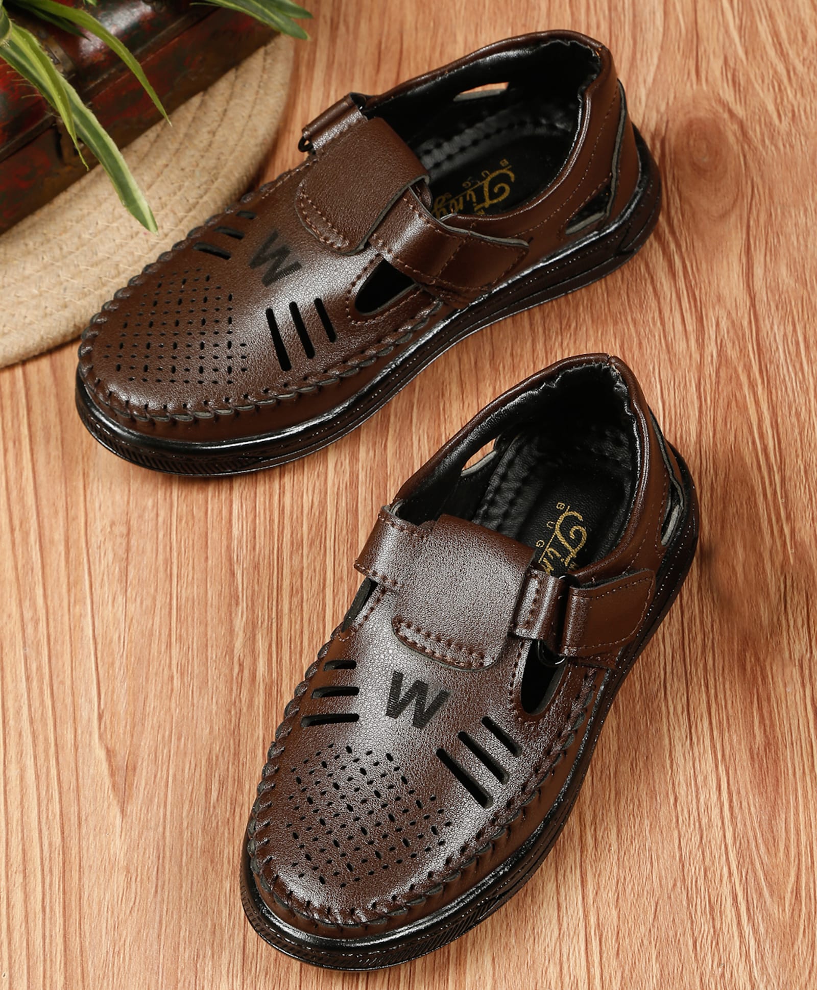 Tiny Bugs Cut Out Designed Velcro Closure Roman Sandals - Brown-picture-35